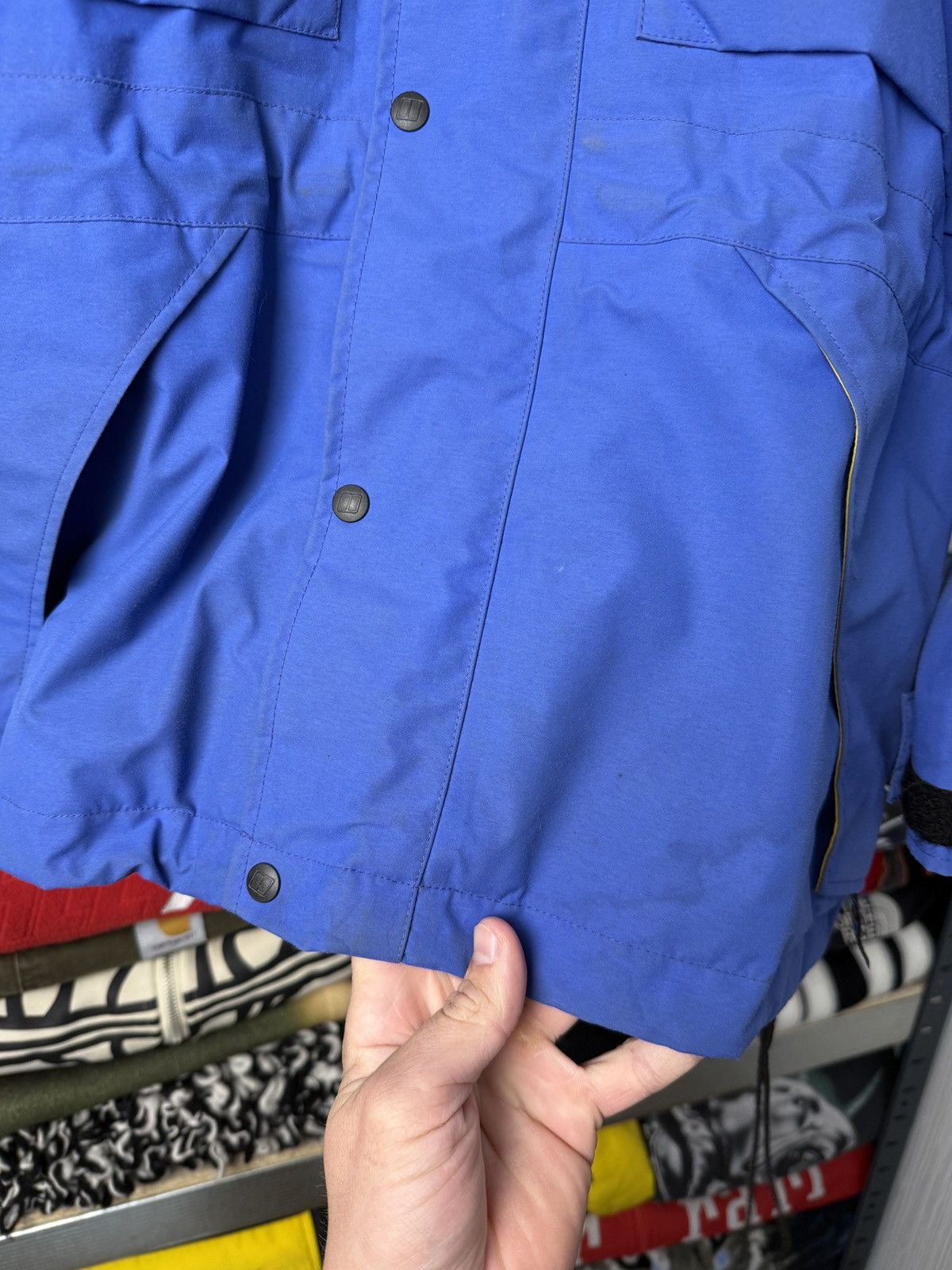Berghaus Vintage Berghaus Mera Peak Trango Extrem Jacket 90s gore-tex Size US M / EU 48-50 / 2 - 13 Thumbnail