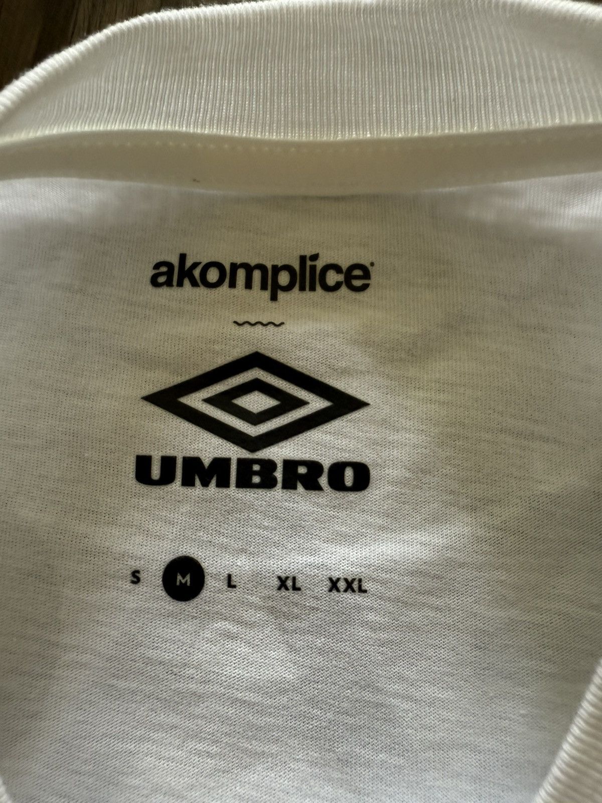 Umbro Akomplice x Umbro Long Sleeve Tee White Size Medium Size US M / EU 48-50 / 2 - 3 Thumbnail