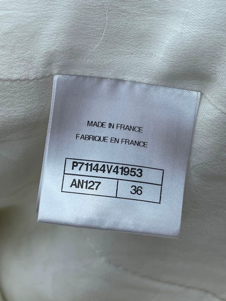Chanel Chanel White Boucle Jacket -2505 Size US S / EU 44-46 / 1 - 7 Thumbnail