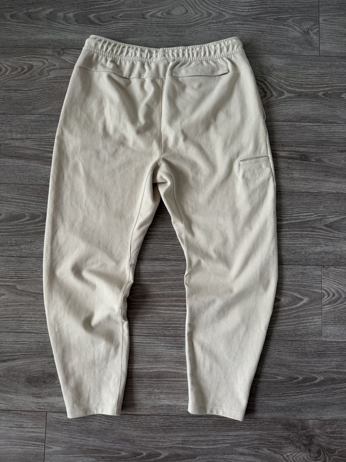 Jordan Brand Nike Air Jordan Paris Premium Embroidered Logo Mens Joggers Size US 34 / EU 50 - 22 Thumbnail