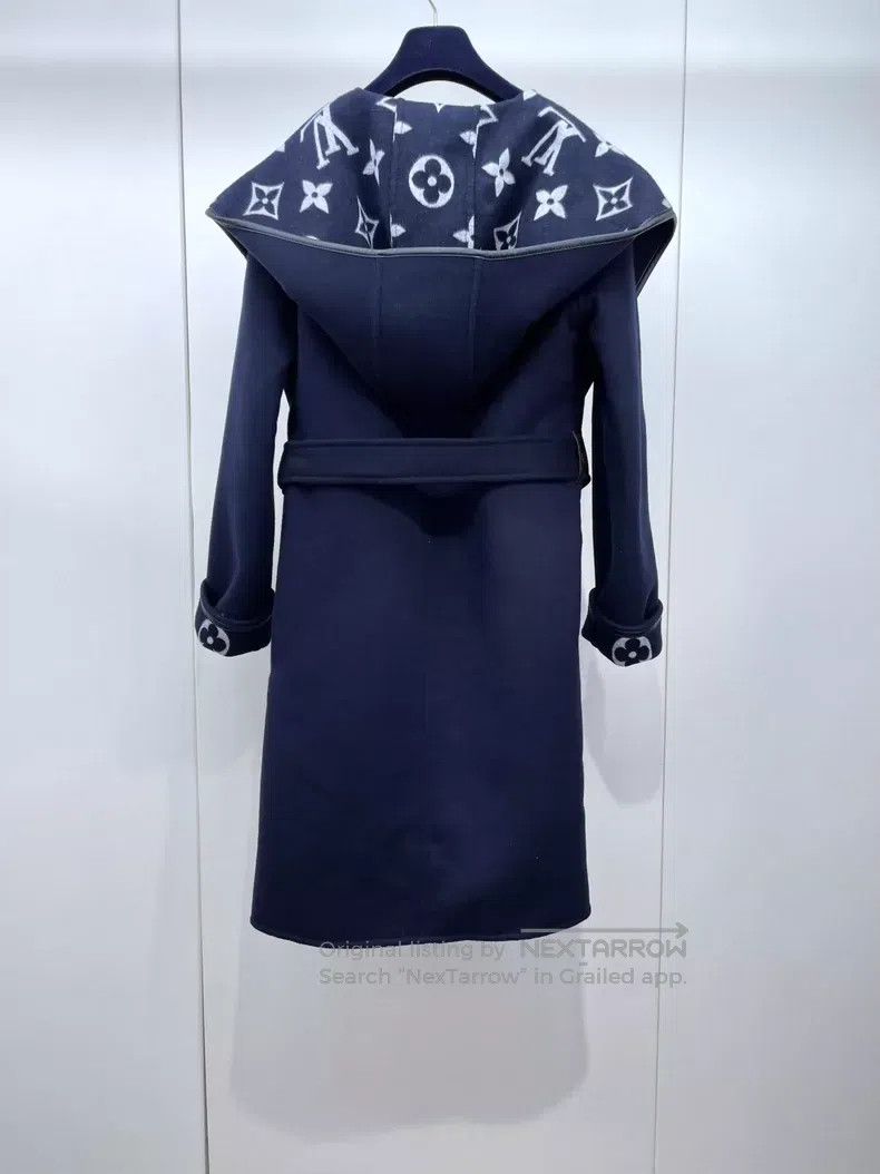 Louis Vuitton Louis Vuitton Dark blue old flower bathrobe coat Size 4XL / US 24-26 - 2 Thumbnail