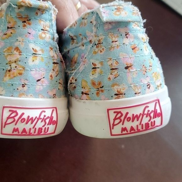 Designer Blowfish Malibu Cute Fun Butterflies Sz. 7.5 Sneakers Size US 7.5 / IT 37.5 - 7 Thumbnail