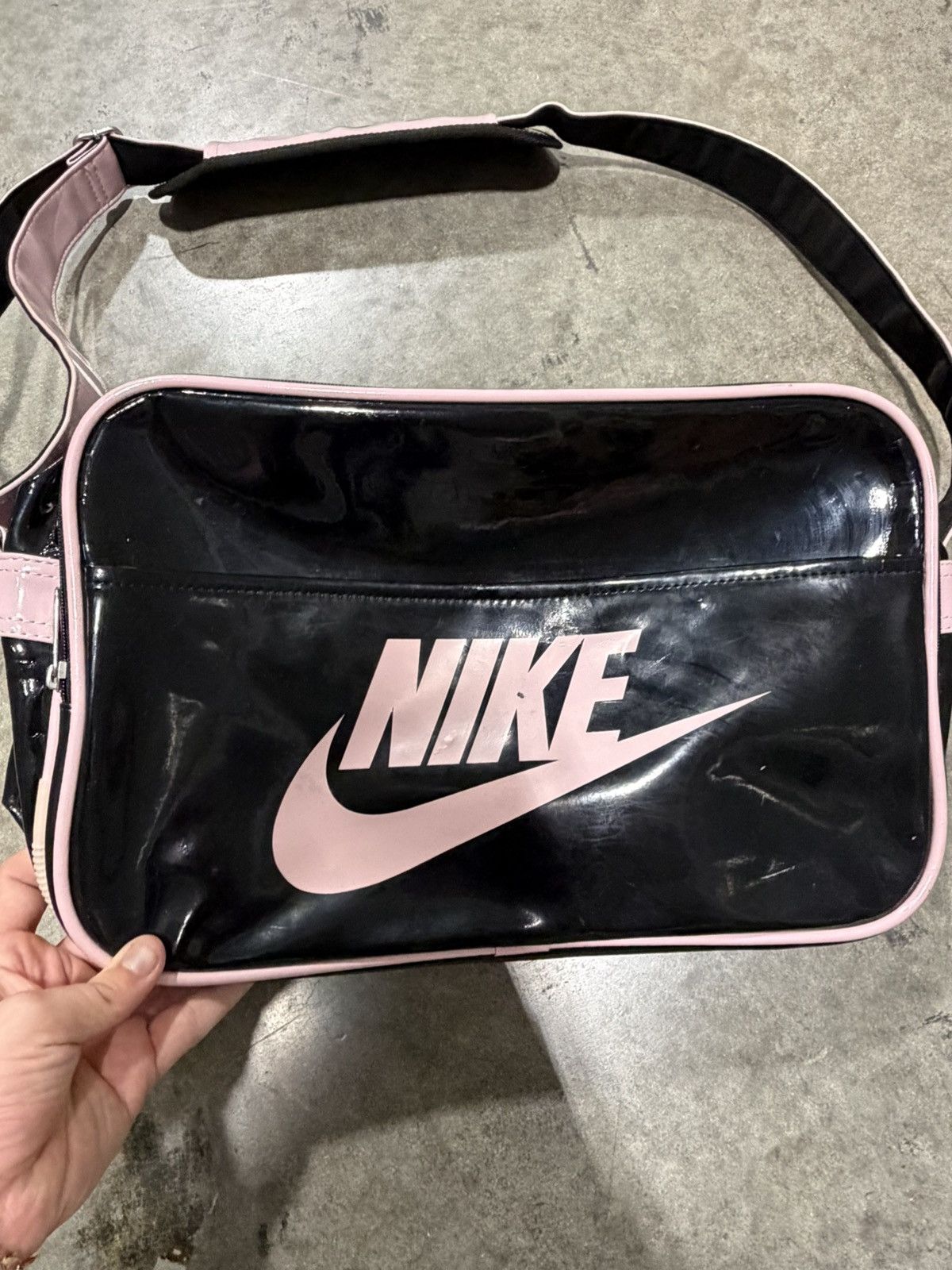 Nike Y2K Vintage Nike Shoulder Messenger Bag Size ONE SIZE - 2 Thumbnail
