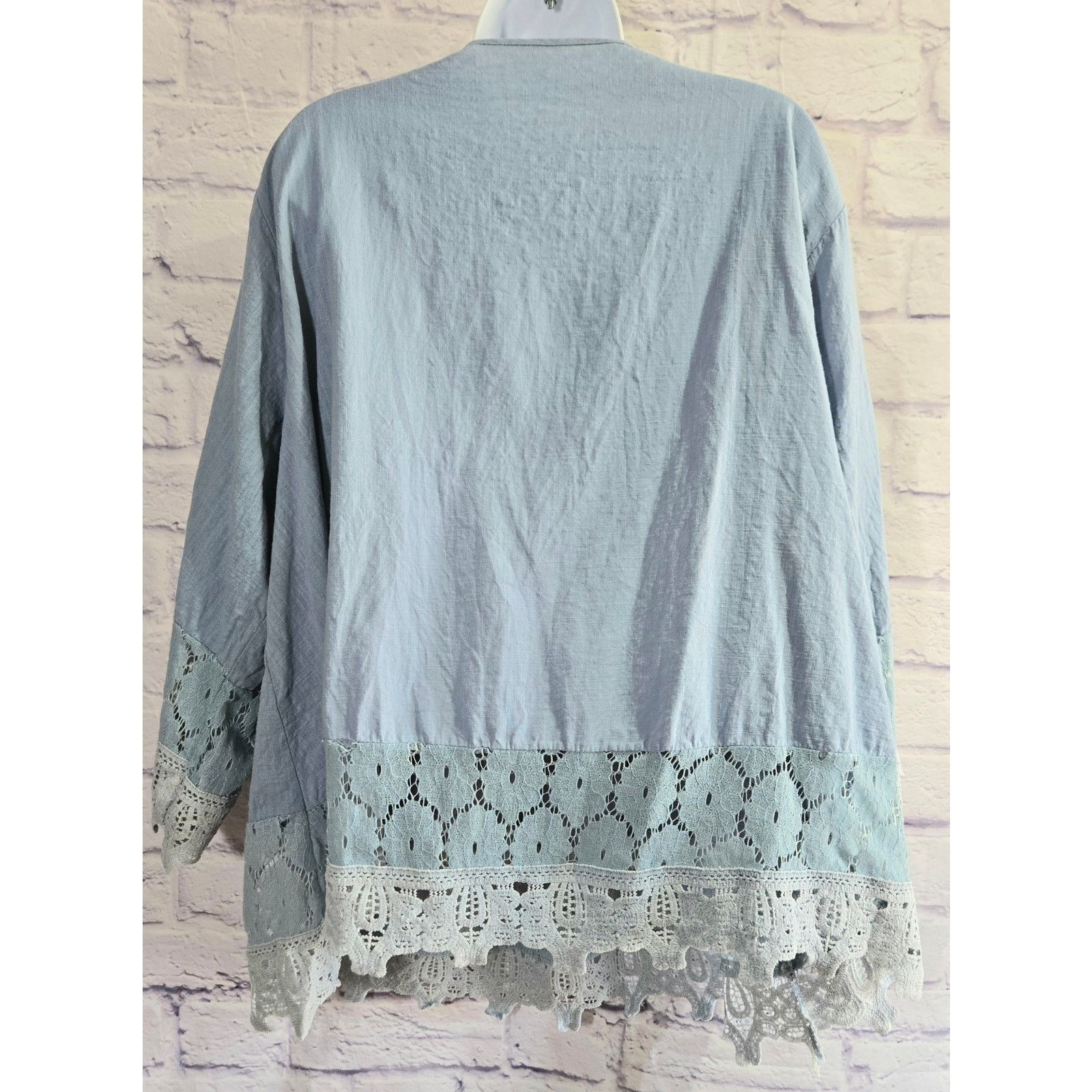 Other Blue Floral Bodice 3/4 Lace Trim Hem Top 3X Plus Lightweight Size 3XL / US 20-22 - 5 Thumbnail
