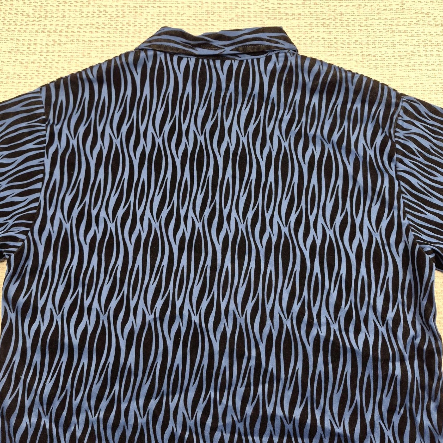 Velour Street Culture Button Up Shirt Mens XL Multicolor Graphic Print Casual Short Sleeve Velour Texture Size US XL / EU 56 / 4 - 6 Thumbnail