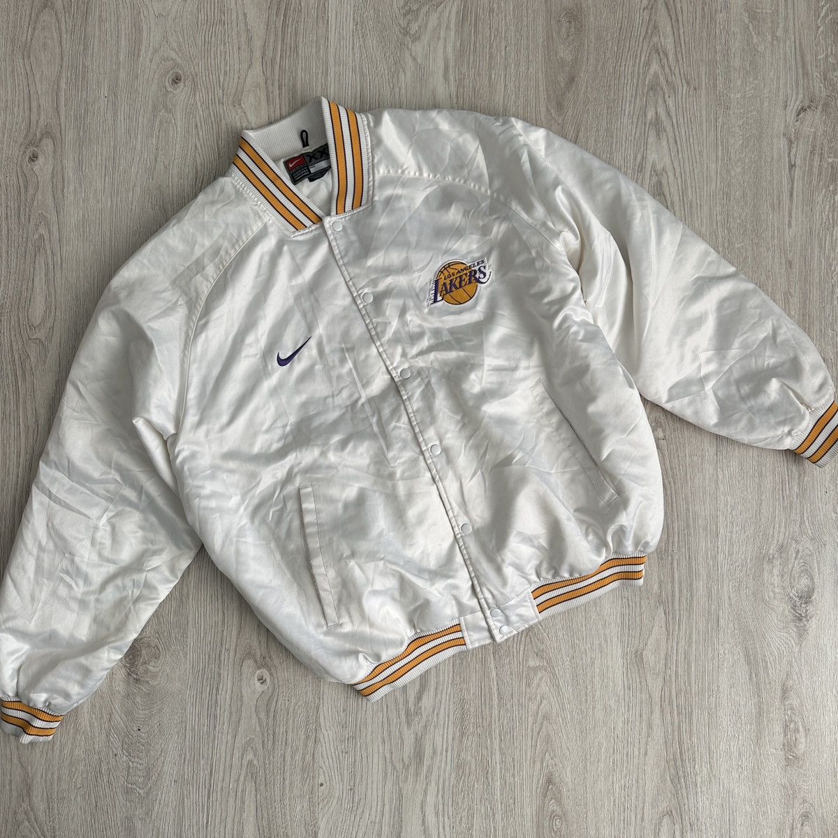 Nike NIKE LAKERS vintage bomber Size US XXL / EU 58 / 5 - 1 Thumbnail