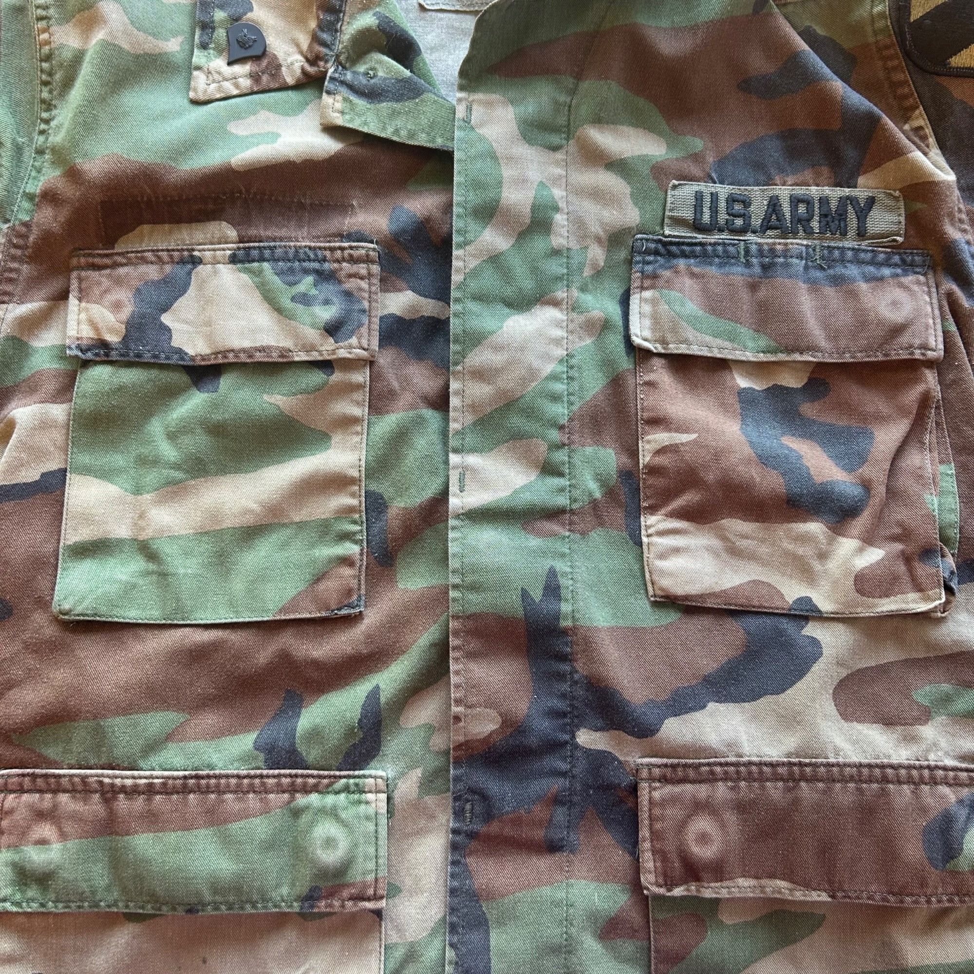 Vintage Vintage US Army Camo Utilitarian Military Short Jacket XS Size US XS / EU 42 / 0 - 5 Thumbnail