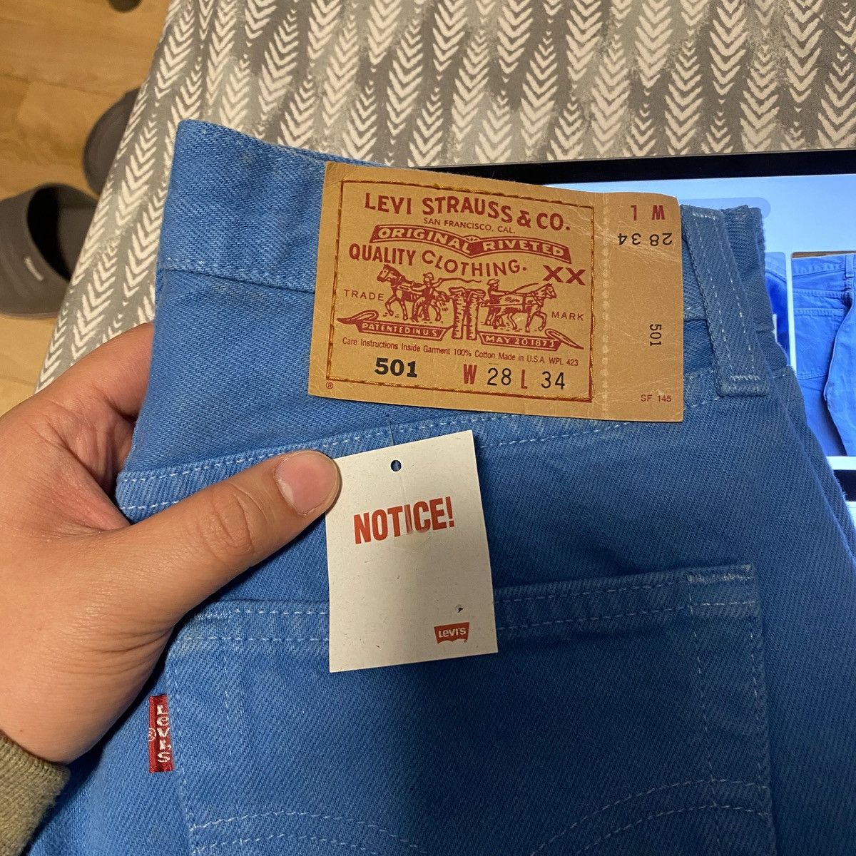 Levi's Vintage Clothing Levi's 501 Deadstock Vintage 1990's Size US 28 / EU 44 - 2 Thumbnail