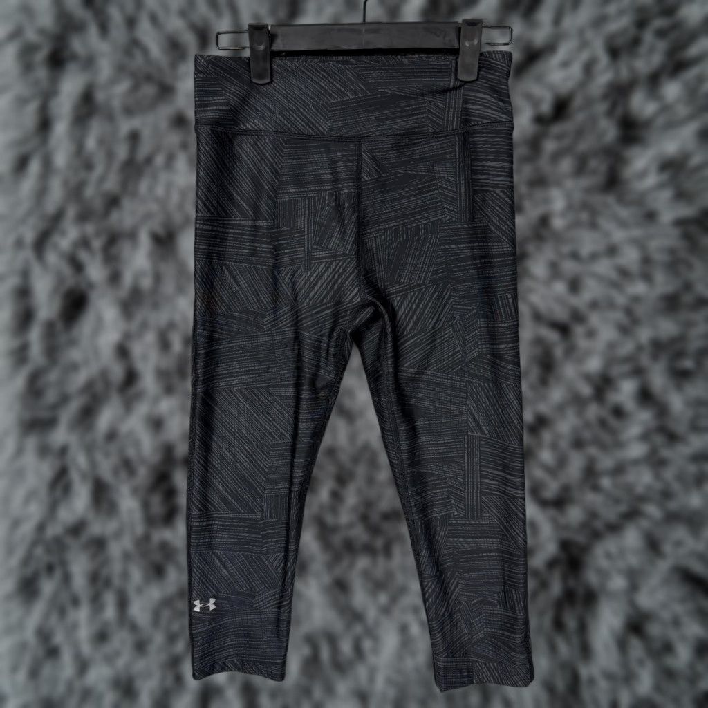 Under Armour Under Armour Compression Leggings Womens S Capri Black Gray HeatGear Athleisure Geometric Pattern Running Gym Yoga Size 28" / US 6 / IT 42 - 1 Thumbnail