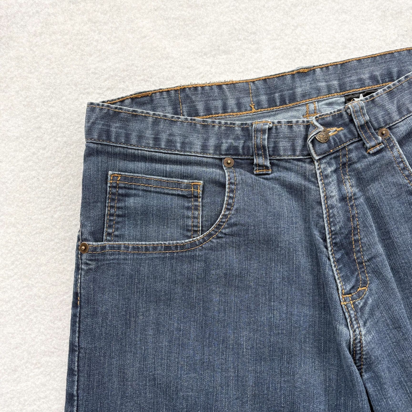 Denime Dearborn Denim Jeans Mens 32x34 Blue Medium Wash Straight Denim USA 34in Inseam Regular Fit Pocket Cotton Polyester Denim Size US 32 / EU 48 - 3 Thumbnail
