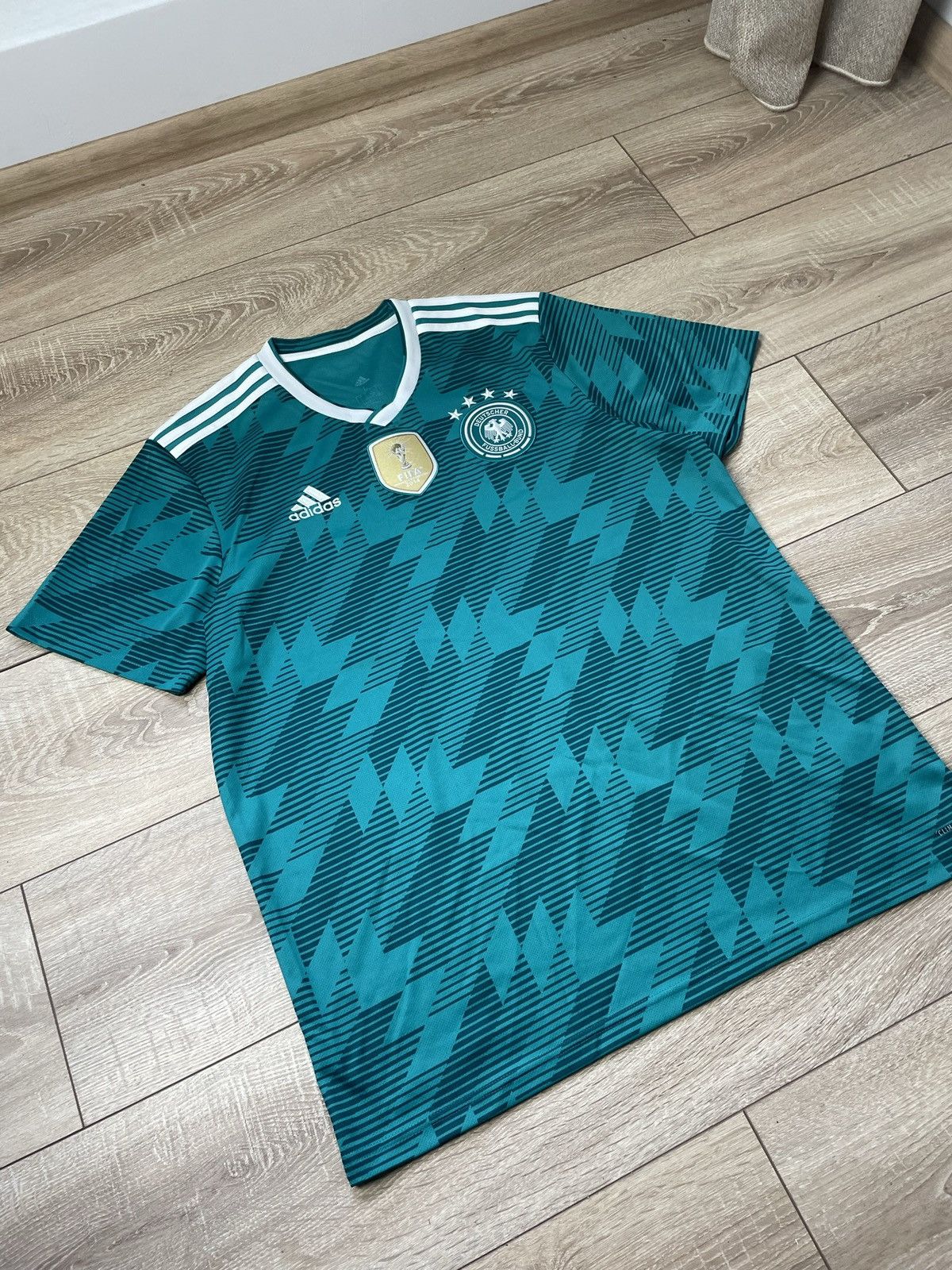 Adidas Germany 2014 world champions shirt soccer jersey L size Size US L / EU 52-54 / 3 - 3 Thumbnail