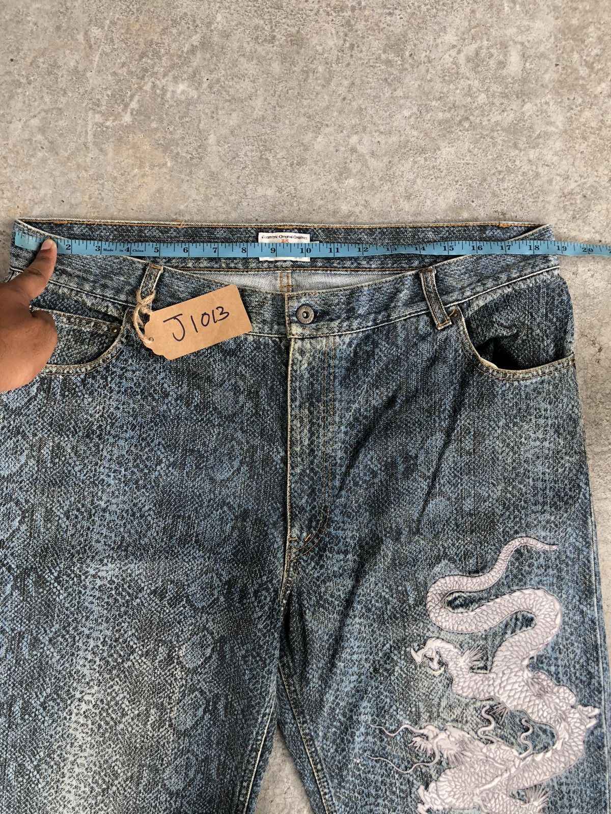 Karakuri Tamashii Karakuri Tamashii Embroidered Jeans Baggy Snake Skin Size US 37 - 23 Thumbnail