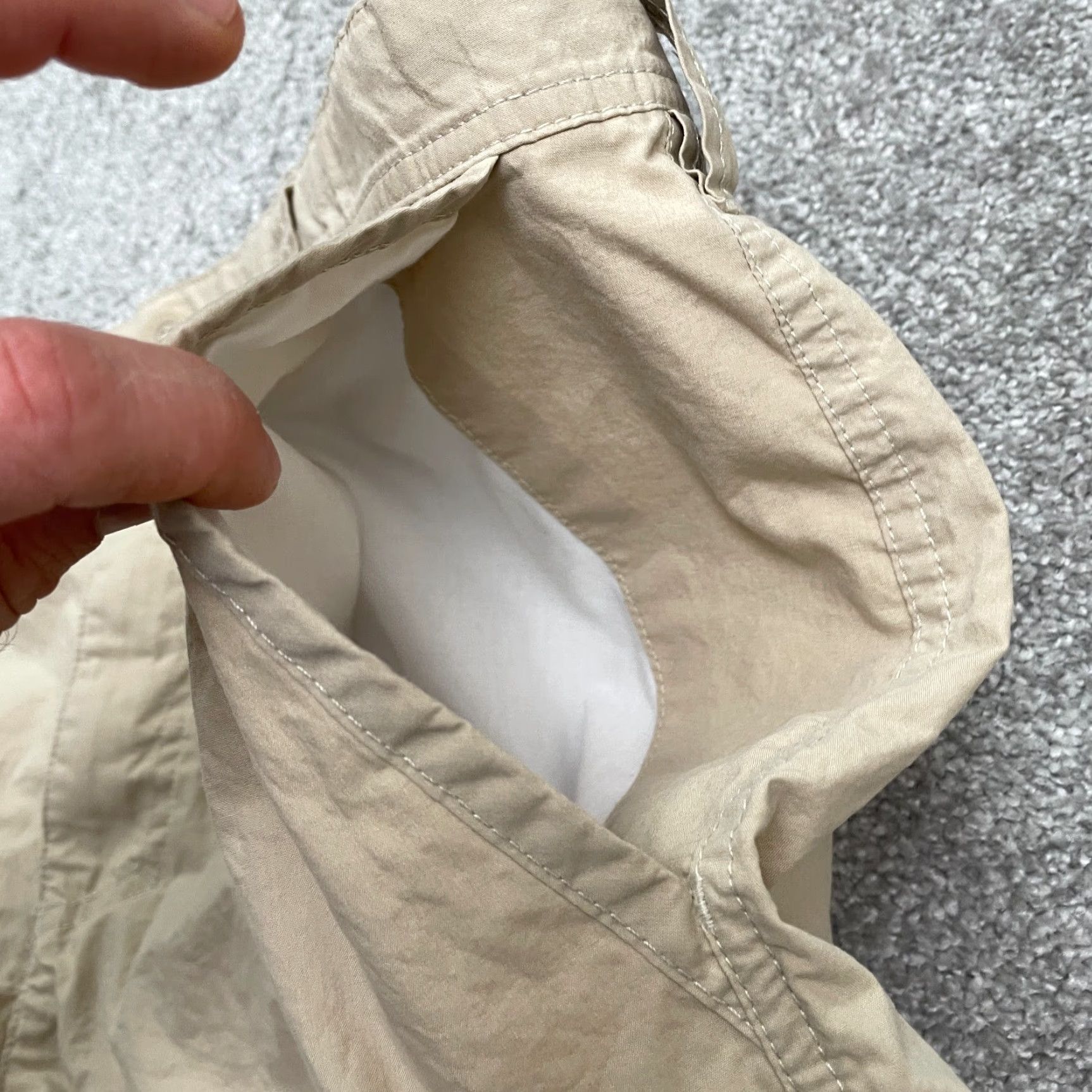 Vintage Columbia Chino Shorts Mens 42x8 Beige Pockets 100% Cotton Casual Outdoor Fish Size US 42 / EU 58 - 4 Thumbnail