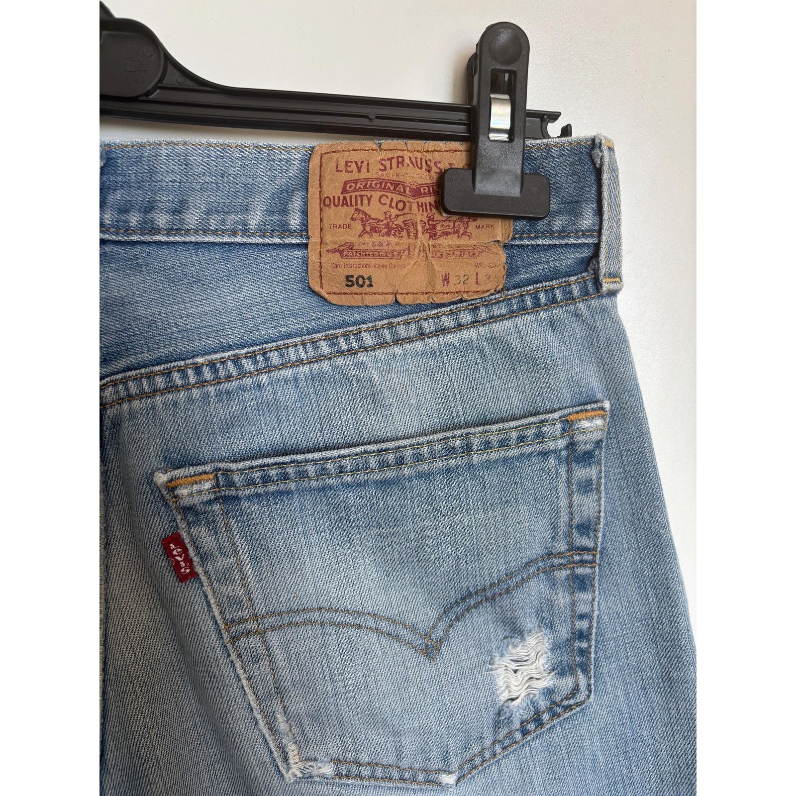 Levi's Levi's 501 Shorts 32x34 Light Wash Distressed Back Print Size US 32 / EU 48 - 8 Thumbnail