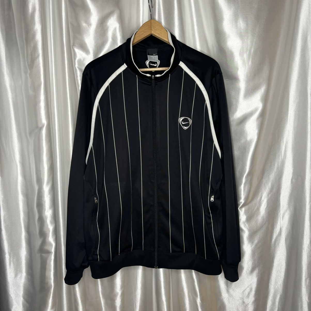 Nike vintage Nike zip sweatshirt with zipper black logo Size US L / EU 52-54 / 3 - 4 Thumbnail