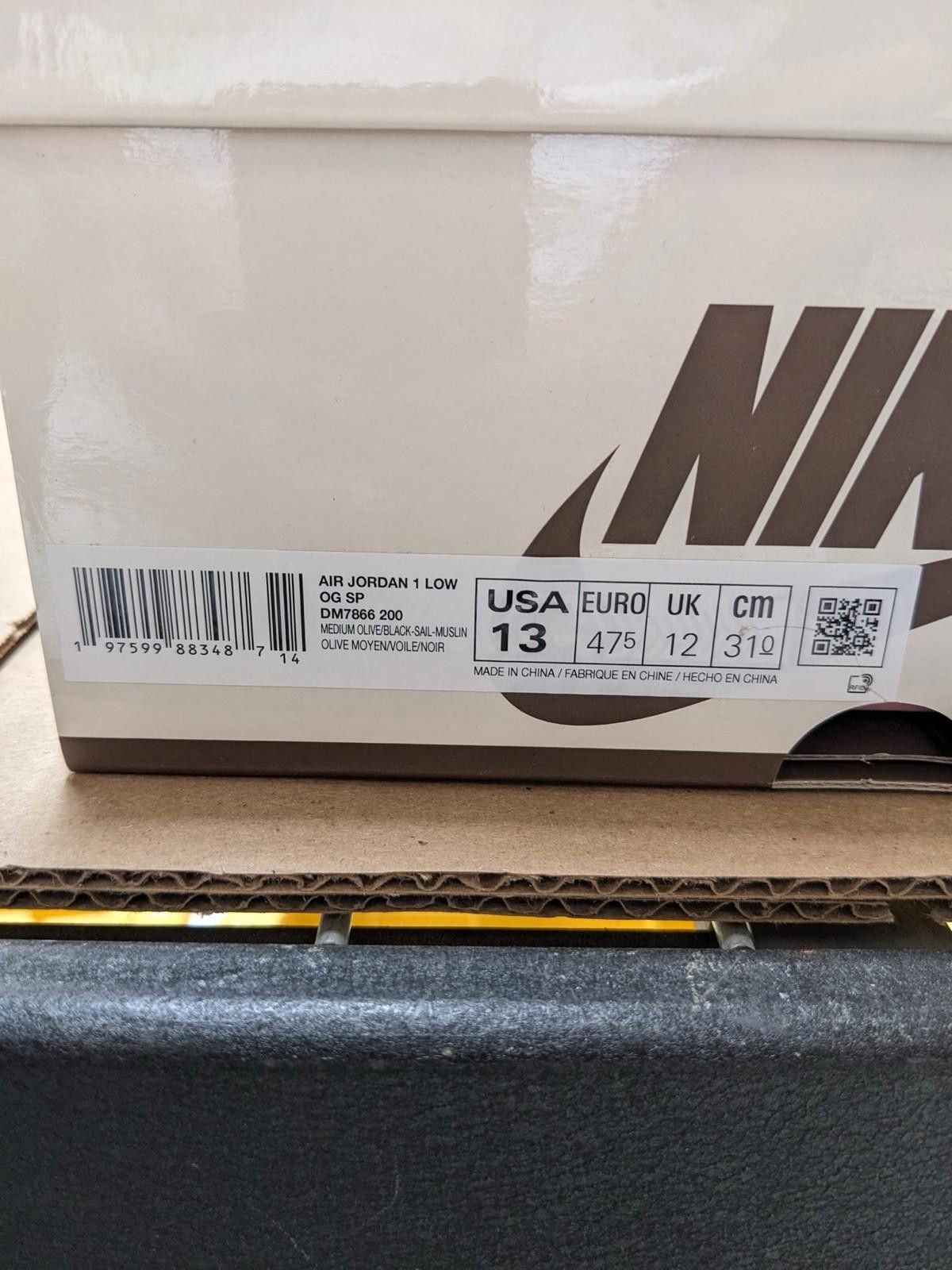 Jordan Brand Air Jordan 1 Low OG SP Travis Scott DM7866-200 US13 Size US 13 / EU 46 - 10 Thumbnail