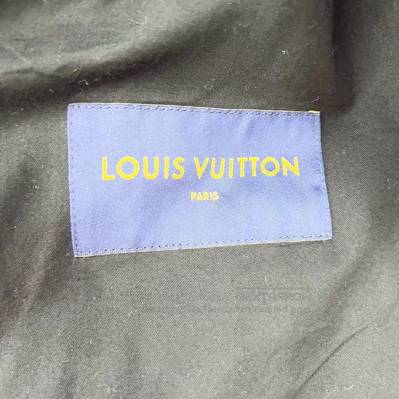 Louis Vuitton Louis Vuitton Small Plane Jacket Size US S / EU 44-46 / 1 - 3 Thumbnail