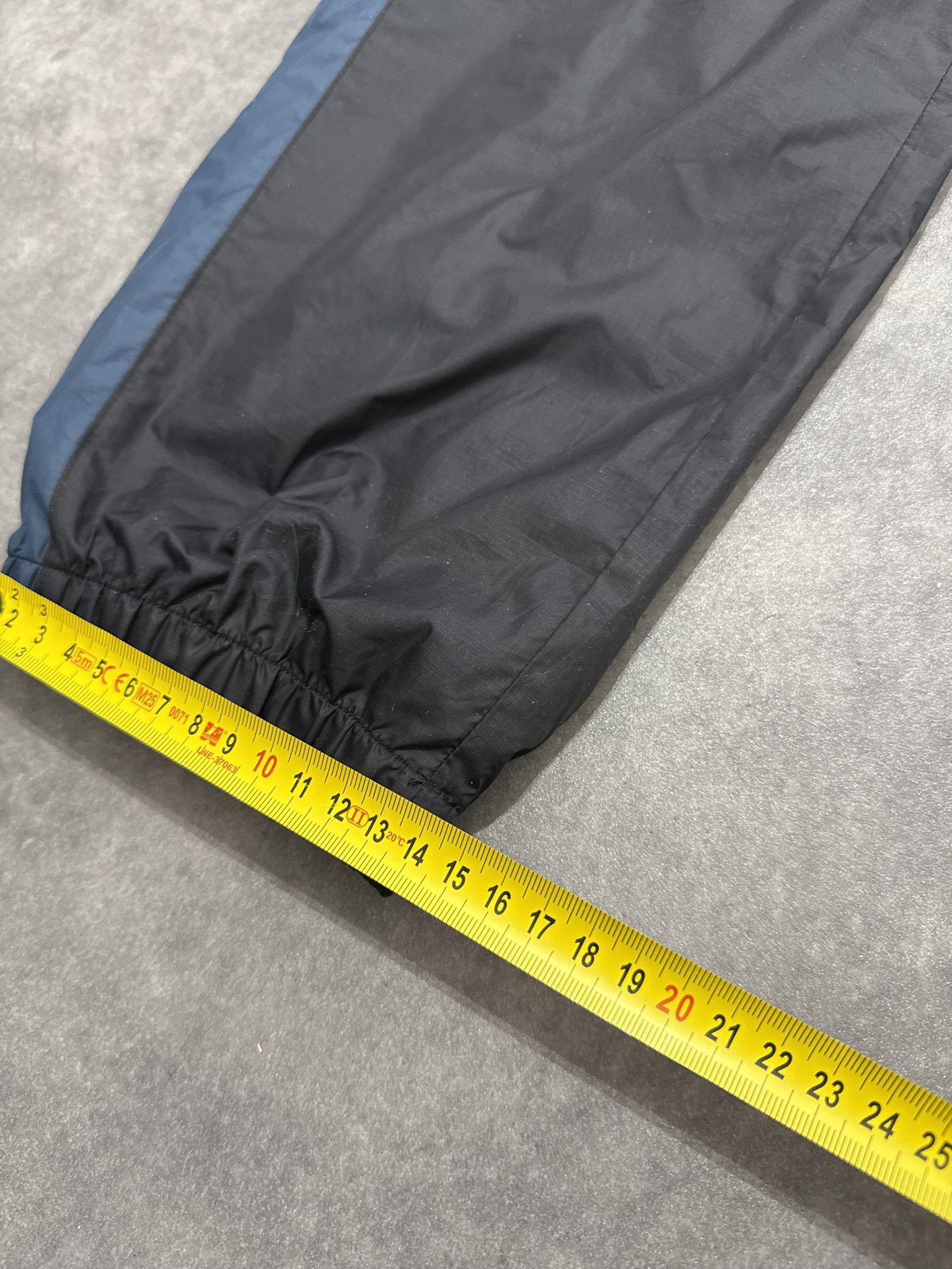 Nike Vintage Nike Windbreaker Track Pants Black/Blue Size US 32 / EU 48 - 3 Thumbnail