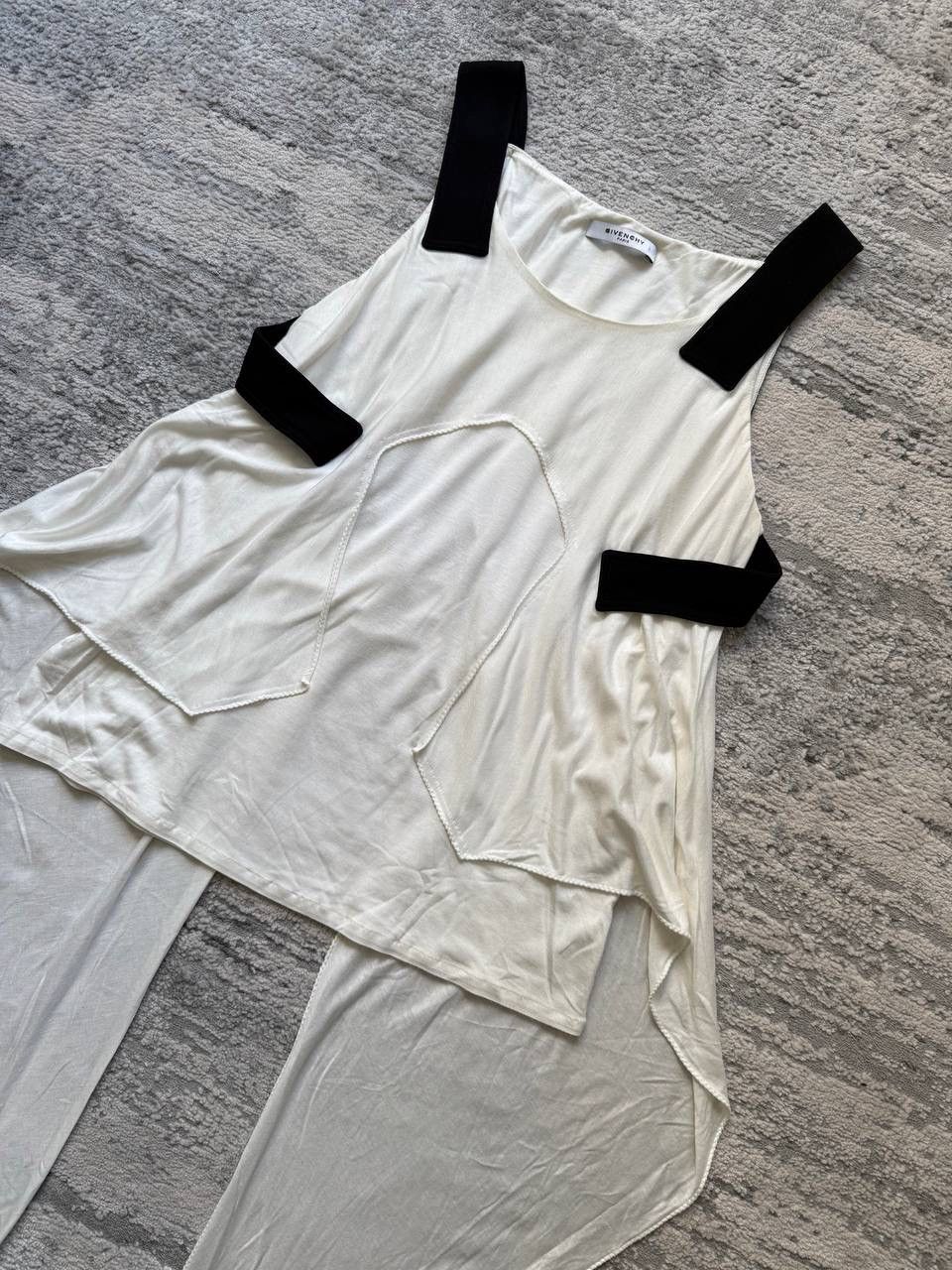 Givenchy Givenchy archive avant garde tank top blouse Size L / US 10 / IT 46 - 2 Thumbnail