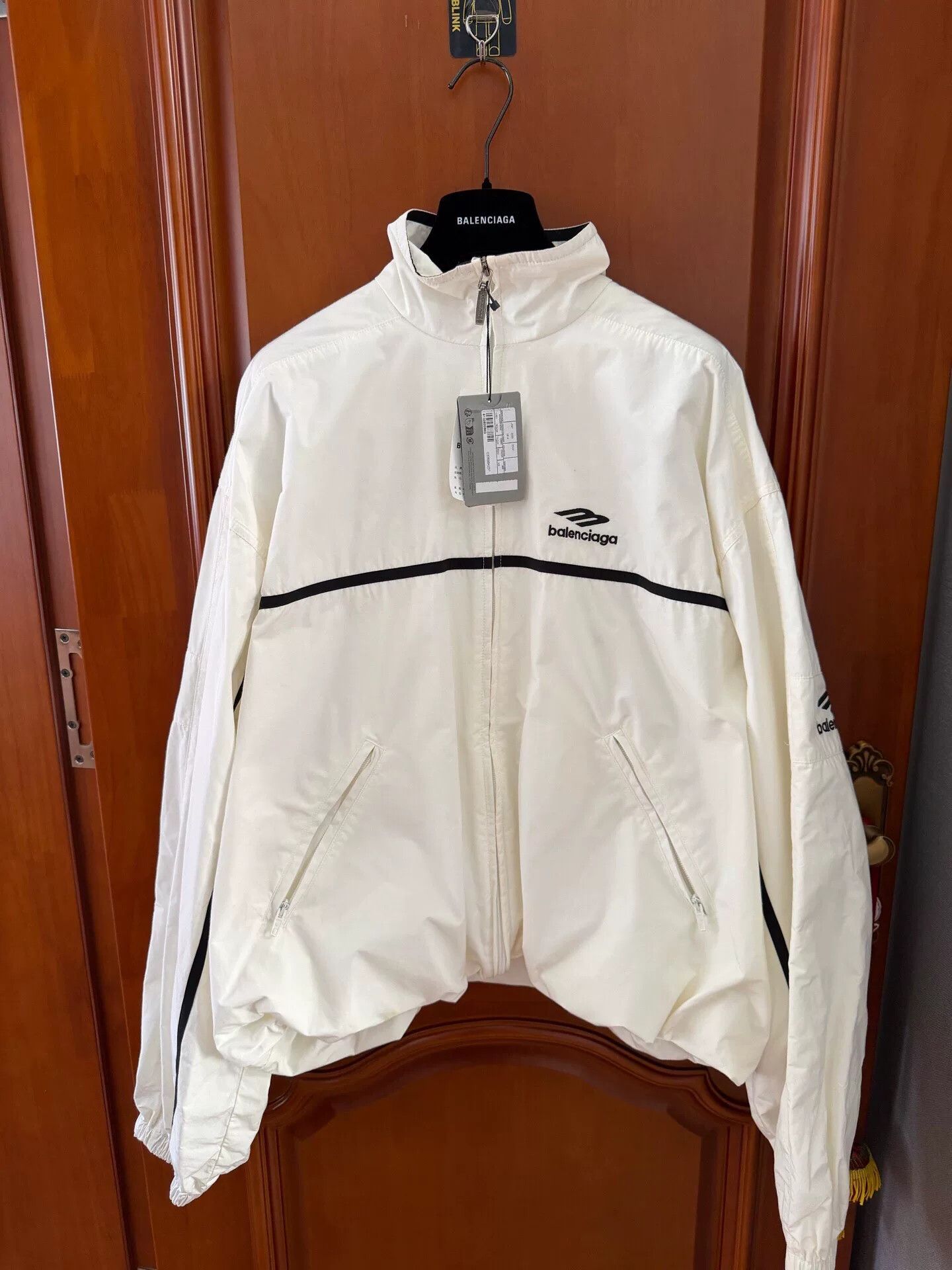 Balenciaga balenciaga white 3B embroidered zip jacket Size US XS / EU 42 / 0 - 1 Thumbnail