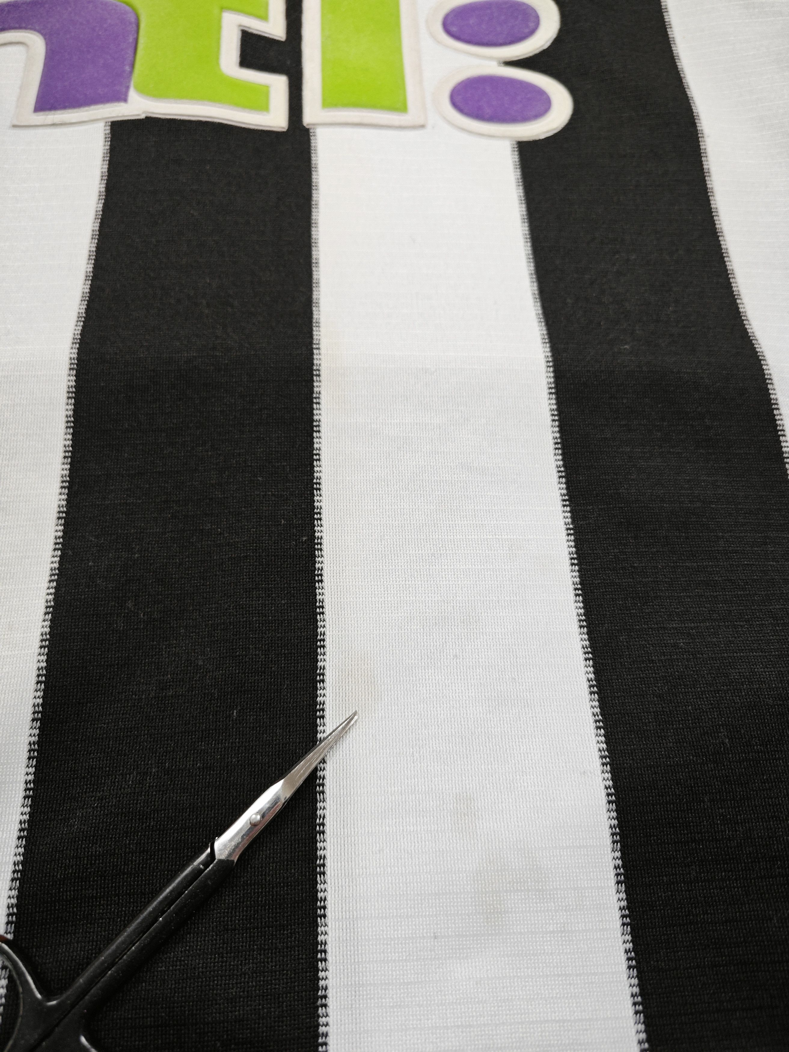 Adidas Adidas Newcastle 2000 Size US M / EU 48-50 / 2 - 6 Thumbnail
