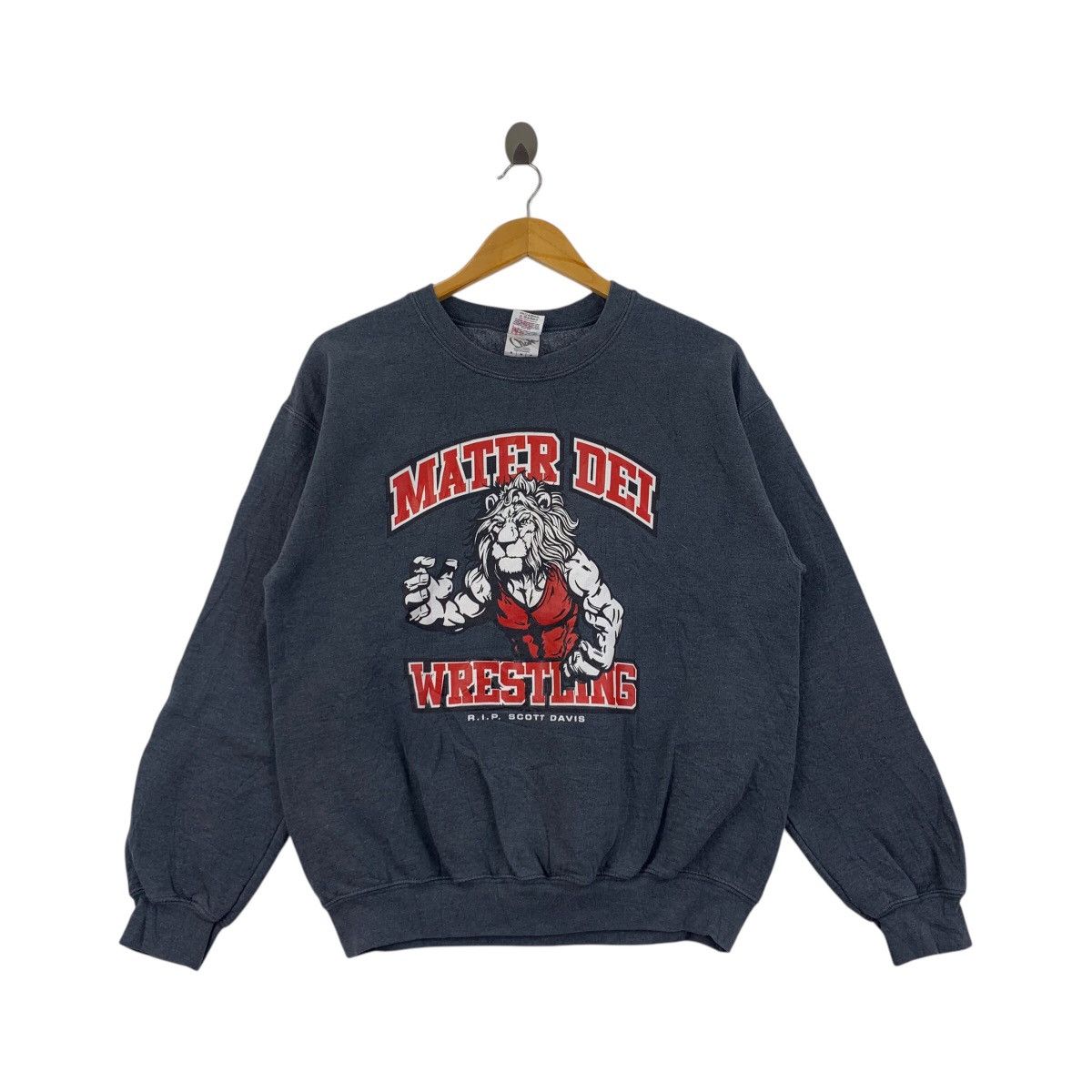 Gildan MATER DEI WRESLING Rip Scott Davis Print Grey Sweatshirt Size US M / EU 48-50 / 2 - 1 Thumbnail