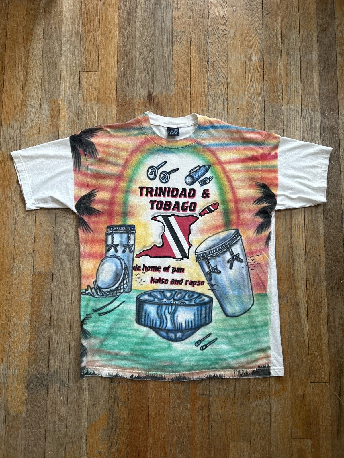 Vintage Vintage Airbrushed AOP Trinidad T shirt Size XL Y2K Size US XL / EU 56 / 4 - 1 Thumbnail