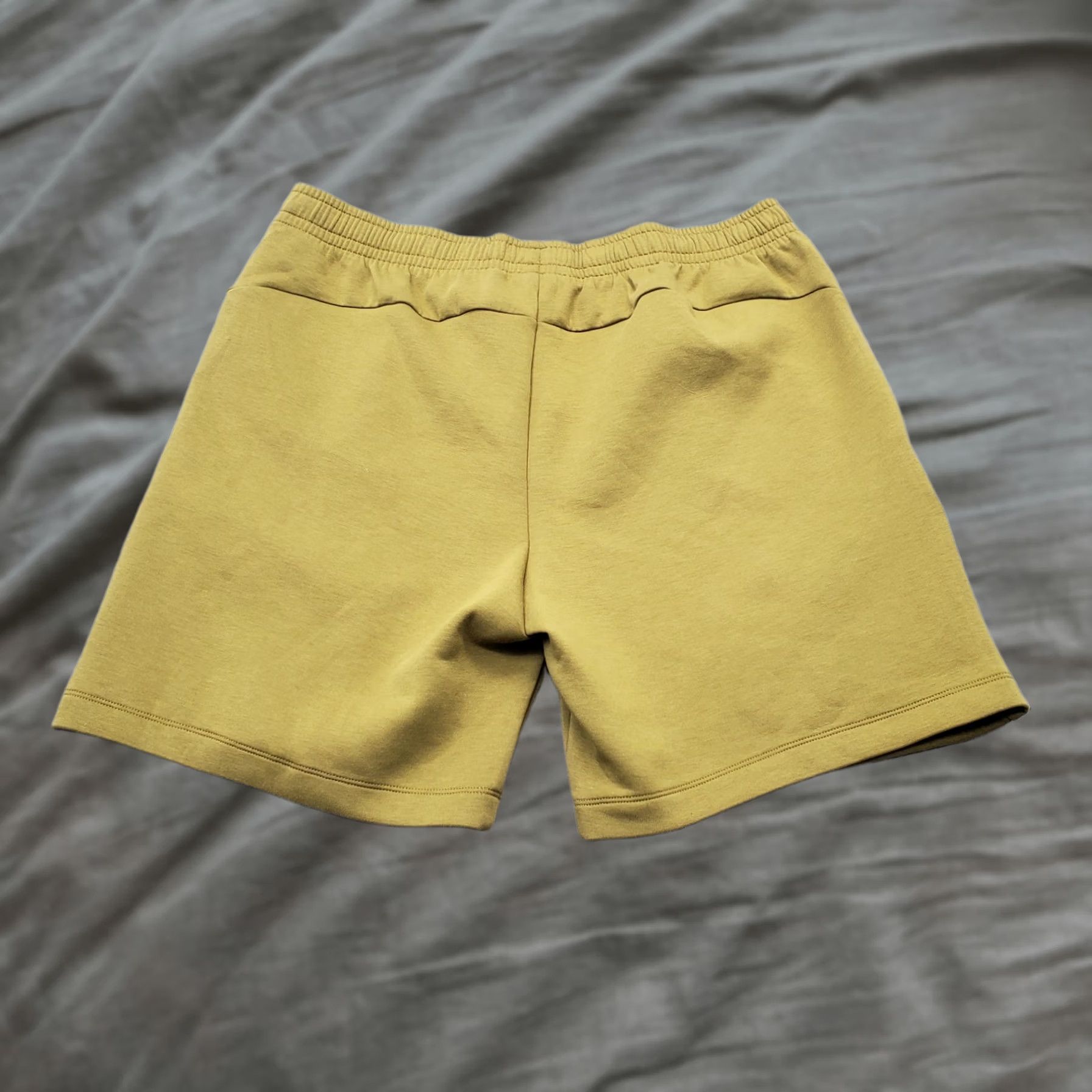 Under Armour Under Armour Unstoppable Fleece Shorts Mens L Green Elastic Waist 1379809 Size US 33 - 1 Thumbnail