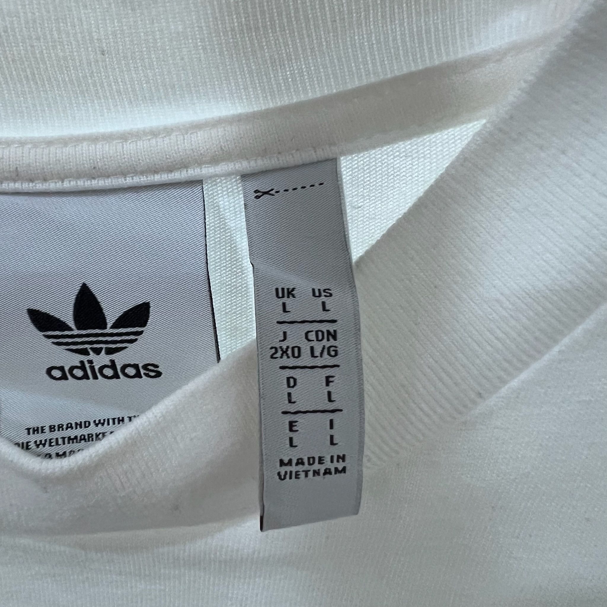 Adidas Adidas Big Logo Thick Cotton Short Sleeve Cropped Tshirt Size US L / EU 52-54 / 3 - 4 Thumbnail