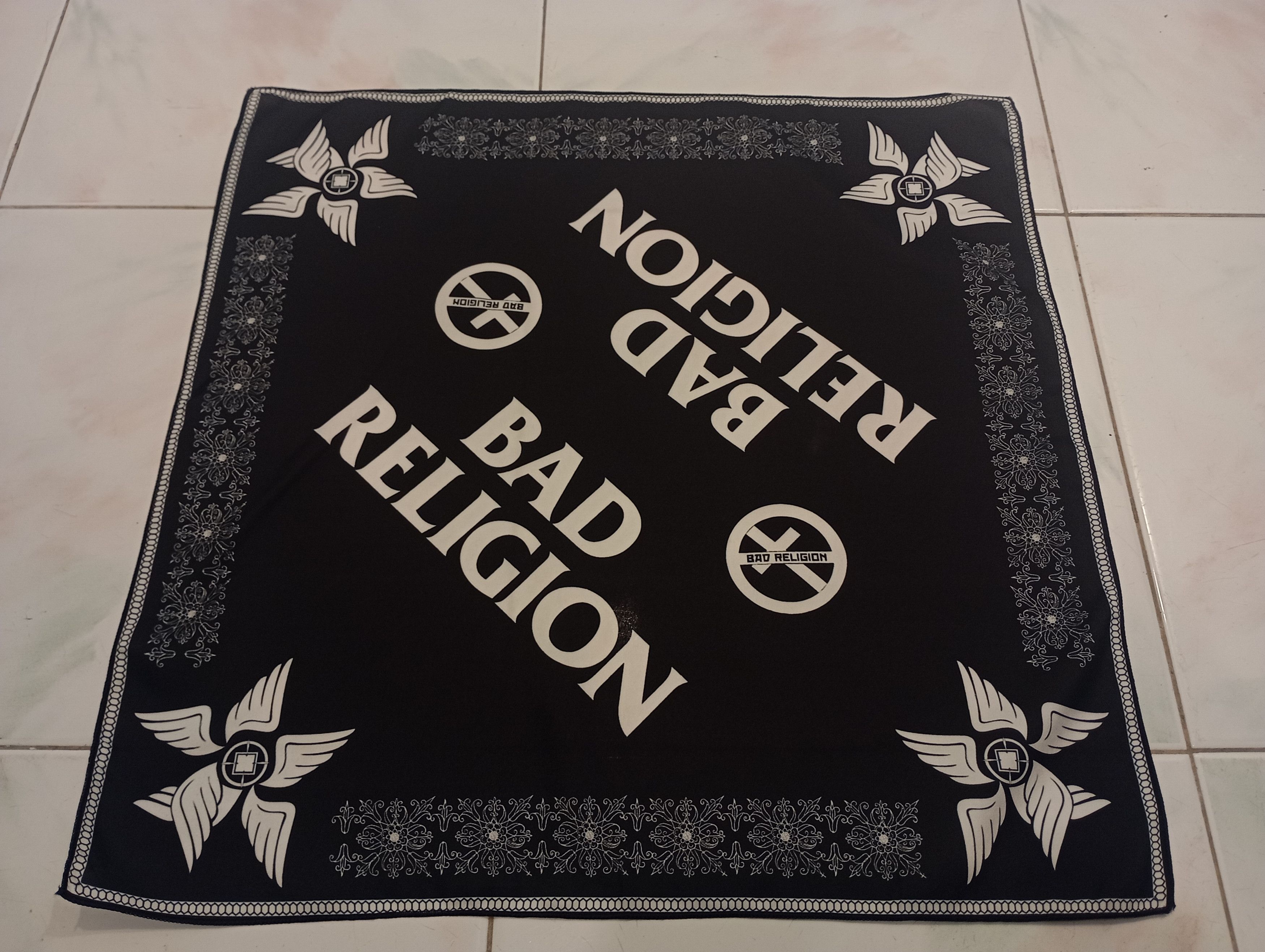 Band Tees Skulls Bandana Handkerchief bad religion Size ONE SIZE - 1 Thumbnail