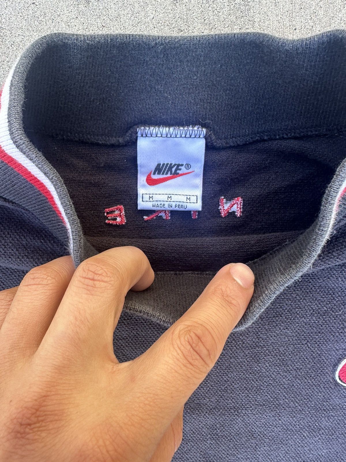 Nike × Vintage Vintage Nike black sweatshirt size Medium more Large 90s Size US M / EU 48-50 / 2 - 2 Thumbnail