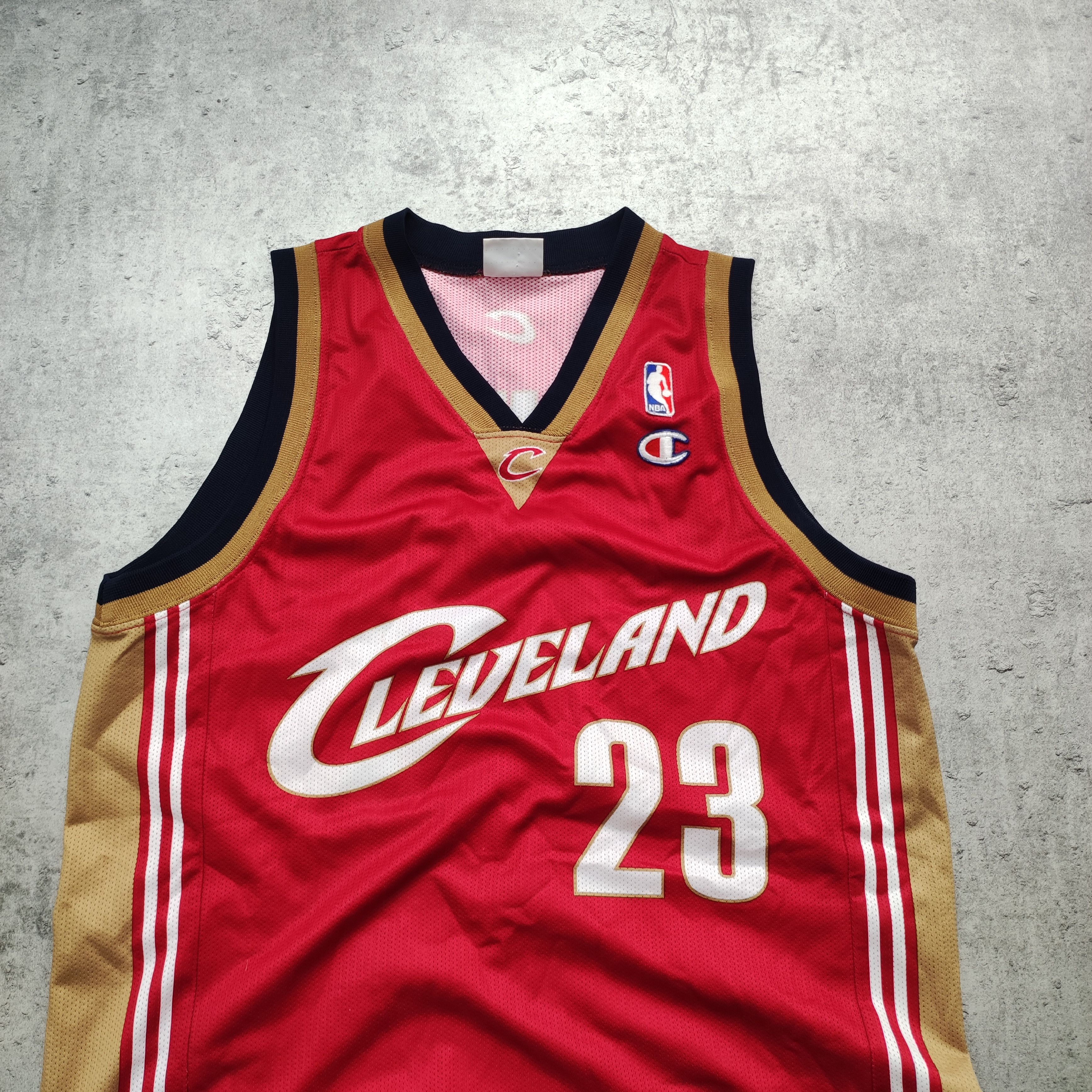 NBA × Vintage RARE 90s Champion Cleveland #23 James NBA Jersey Size US M / EU 48-50 / 2 - 4 Thumbnail
