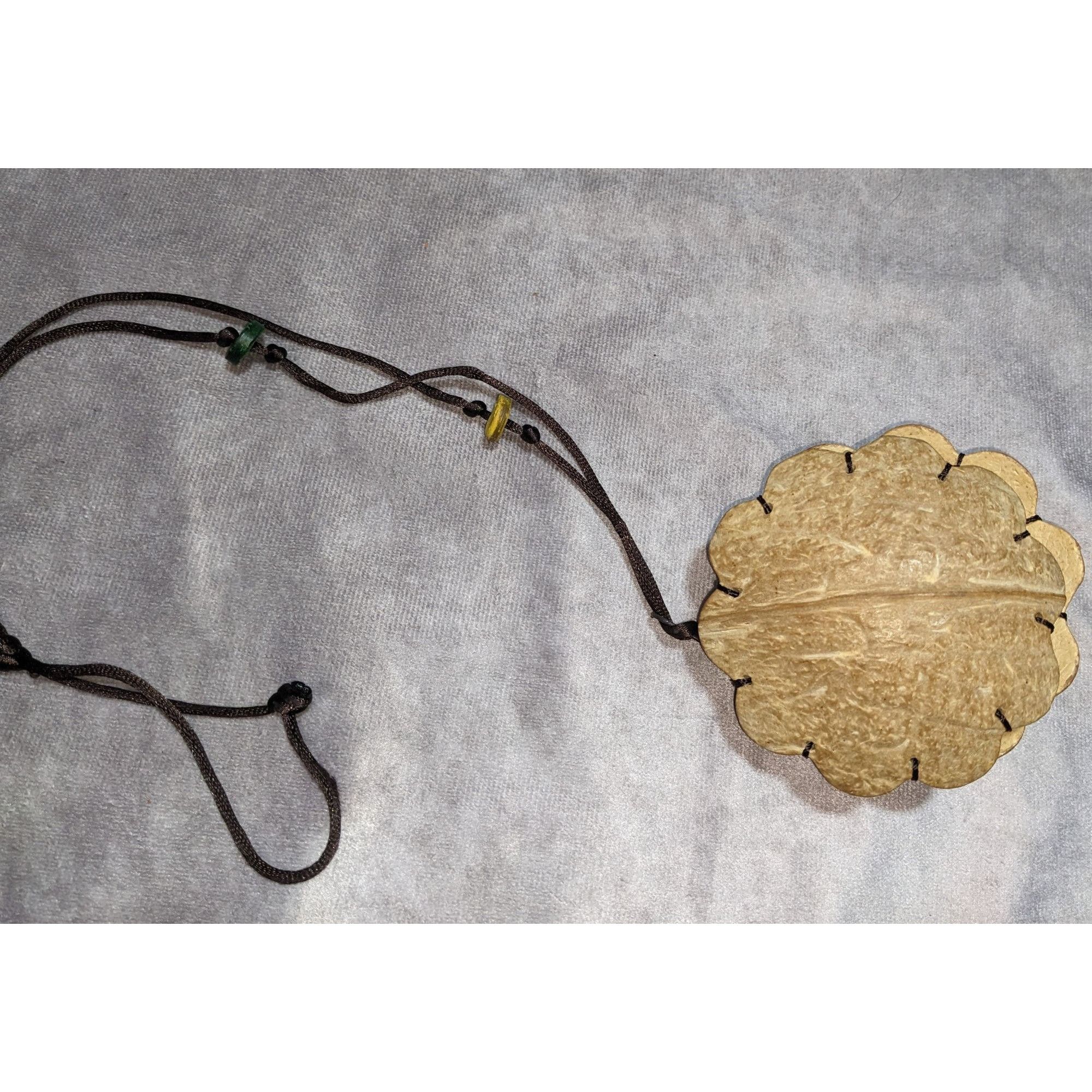 Handmade Handmade Coconut Shell Flower-Shaped Pouch With Lanyard & Zi Size ONE SIZE - 5 Thumbnail