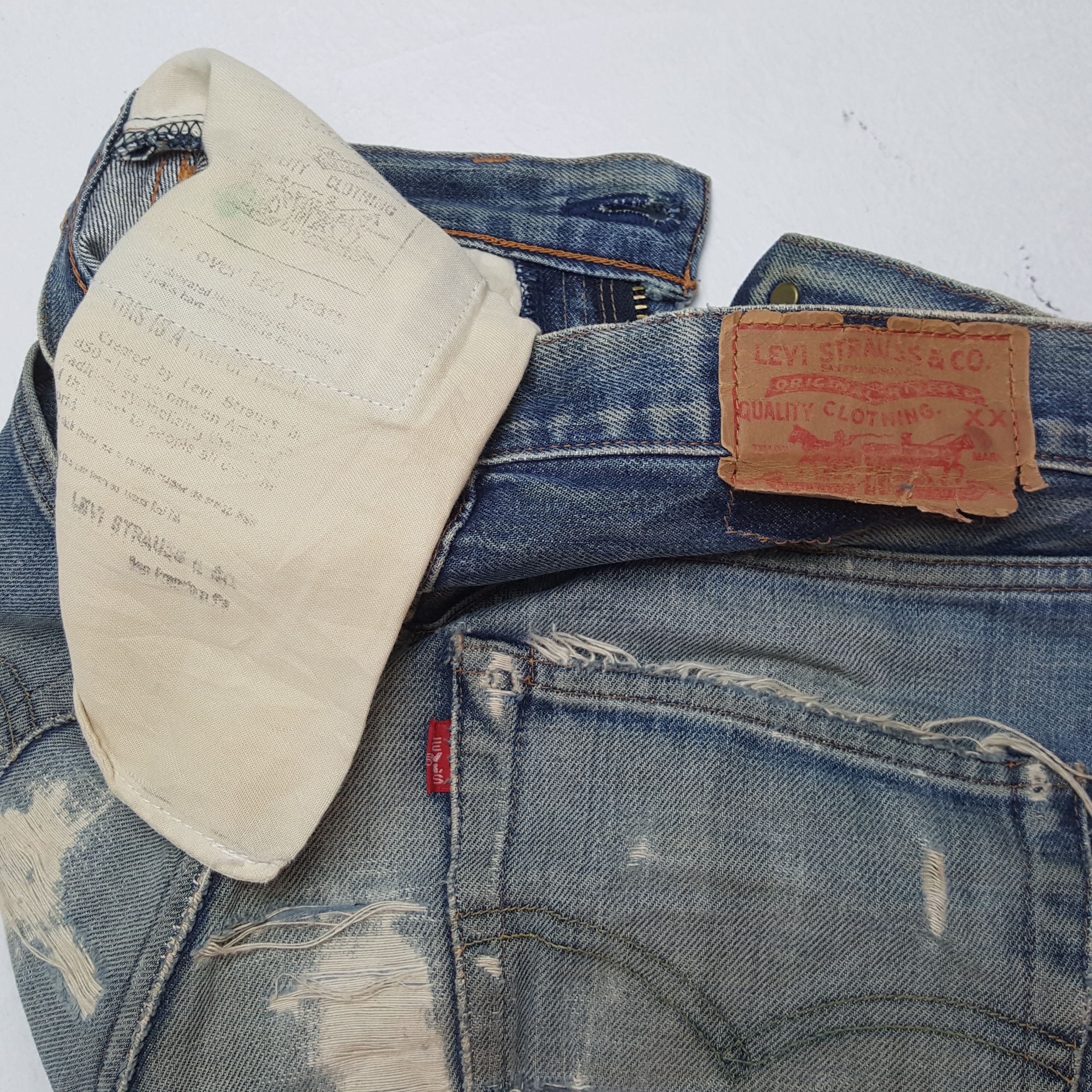Levi's × Vintage LEVI'S Distressed Jeans Daily Streetwear Style Size US 29 - 15 Thumbnail
