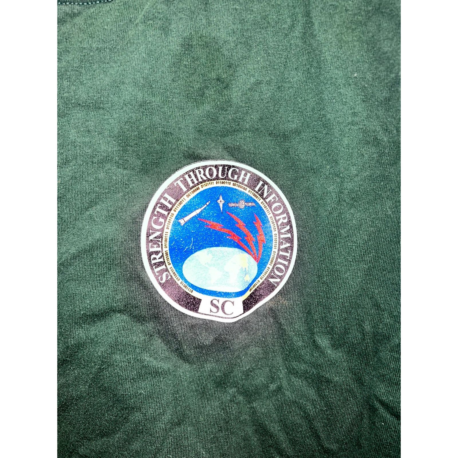 Fruit Of The Loom Vintage Information Shirt Strength Through Info SC Tee 90s 2 Size US XXL / EU 58 / 5 - 3 Thumbnail