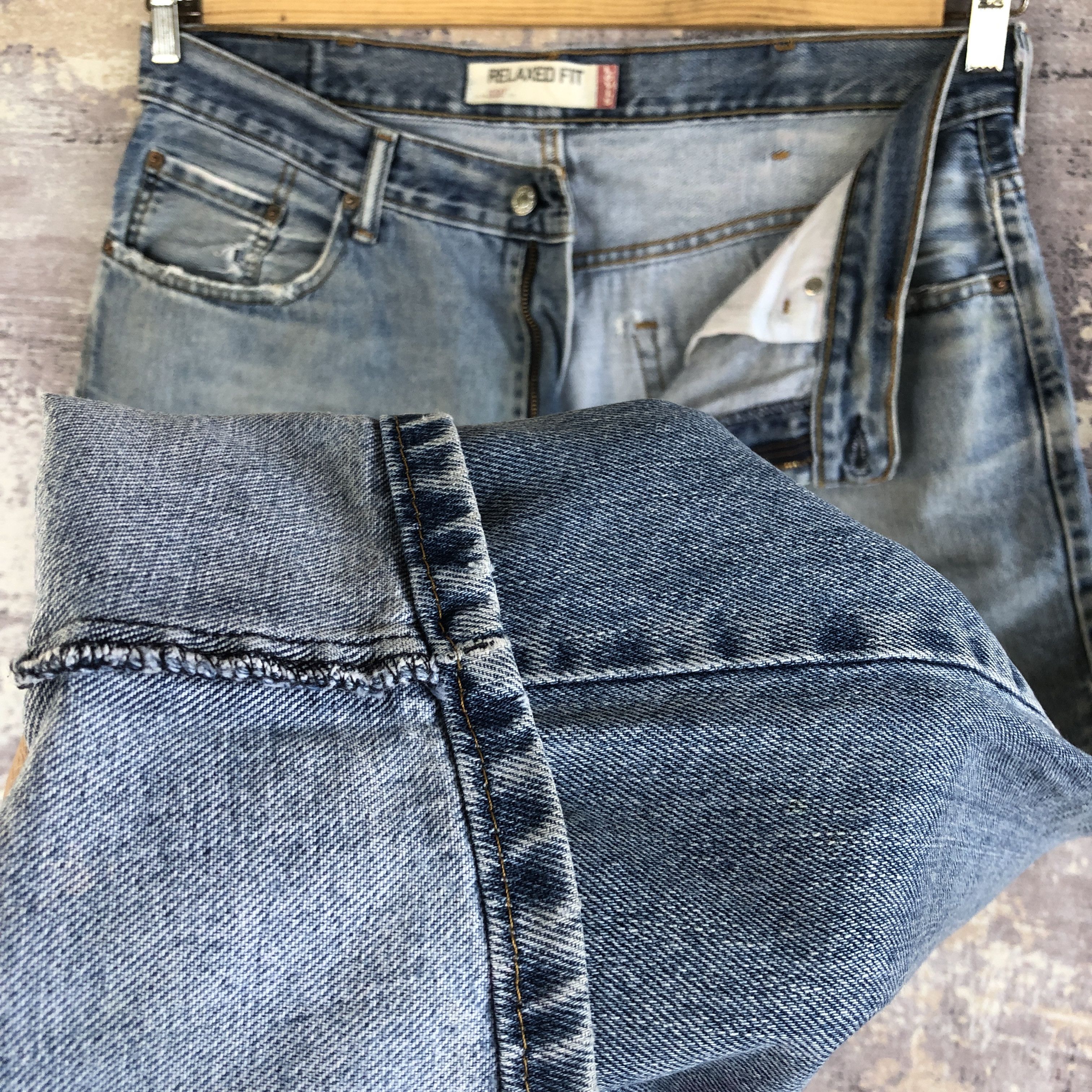 Levi's Vintage Levis 550 Baggy Jeans Levi's Faded Light Wash Denim Size US 36 / EU 52 - 8 Thumbnail