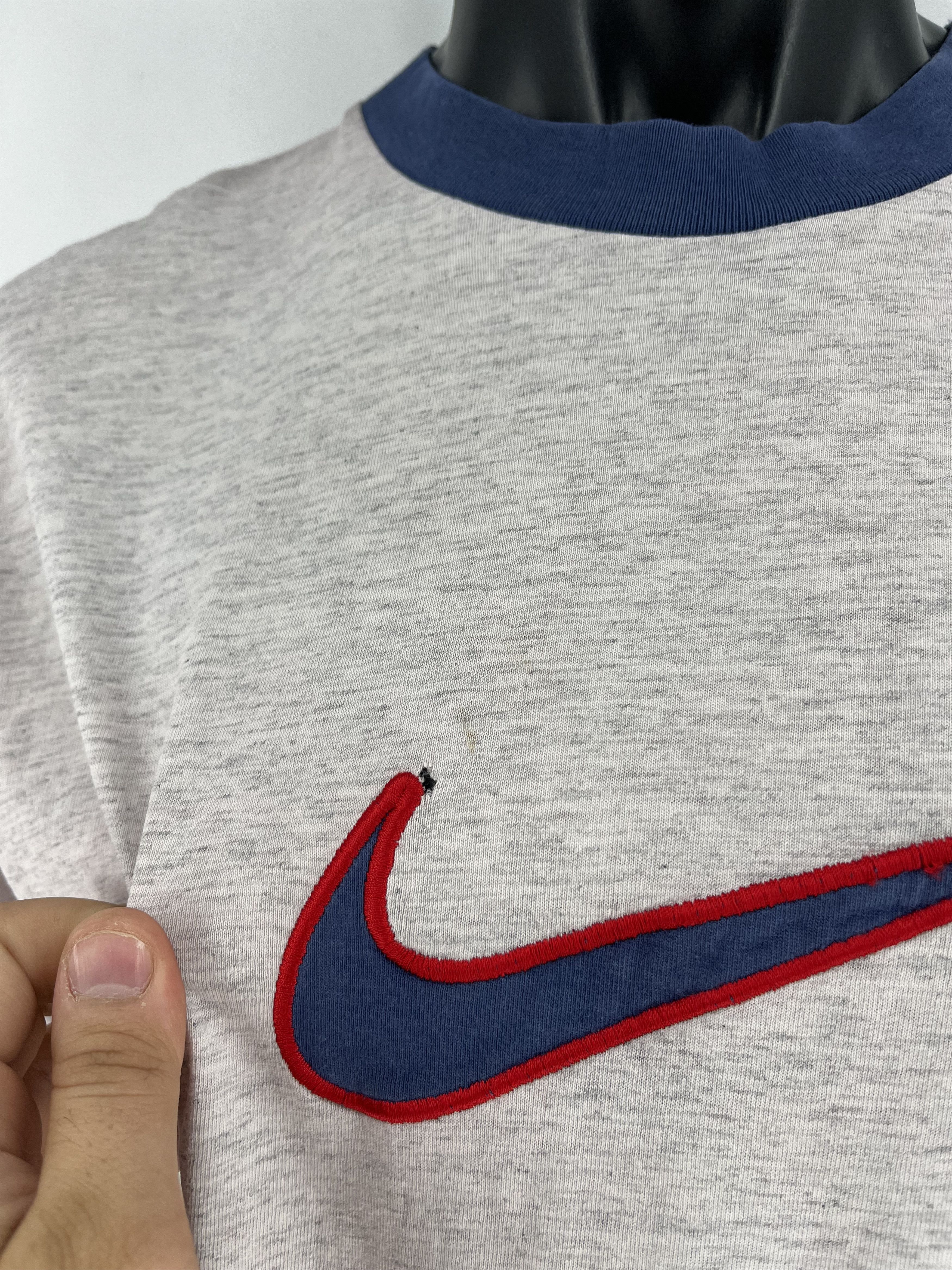Nike Vintage 90s Nike Big Swoosh T-Shirt Size US L / EU 52-54 / 3 - 8 Thumbnail