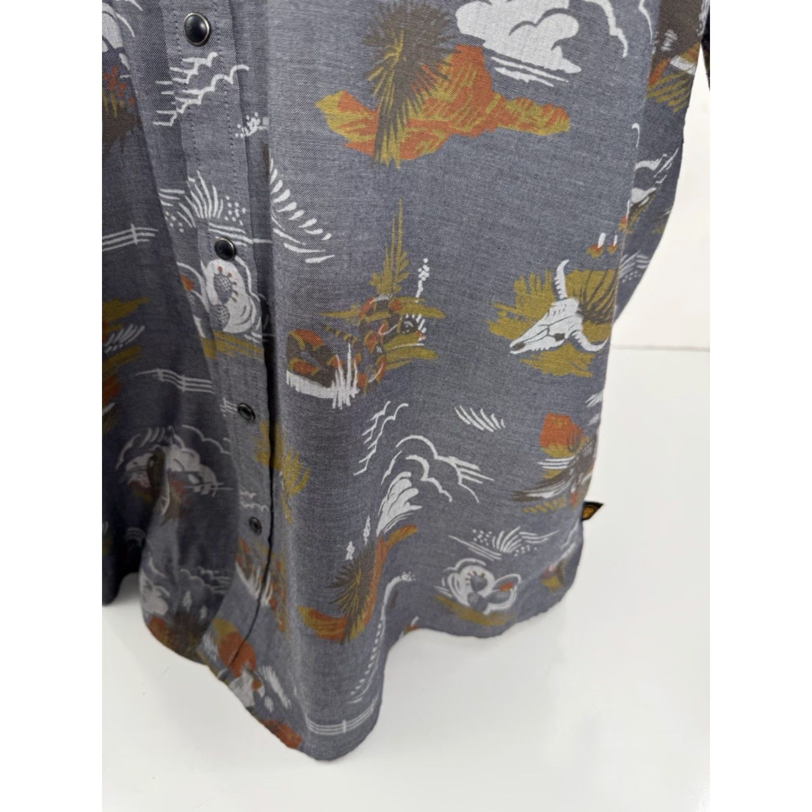 Howler Brothers Howler Brothers Western Shirt 2XL Gray Snap Short Sleeve Western Snake Longhorn Dessert Print - Mens XXL Shirt Size US XXL / EU 58 / 5 - 2 Thumbnail