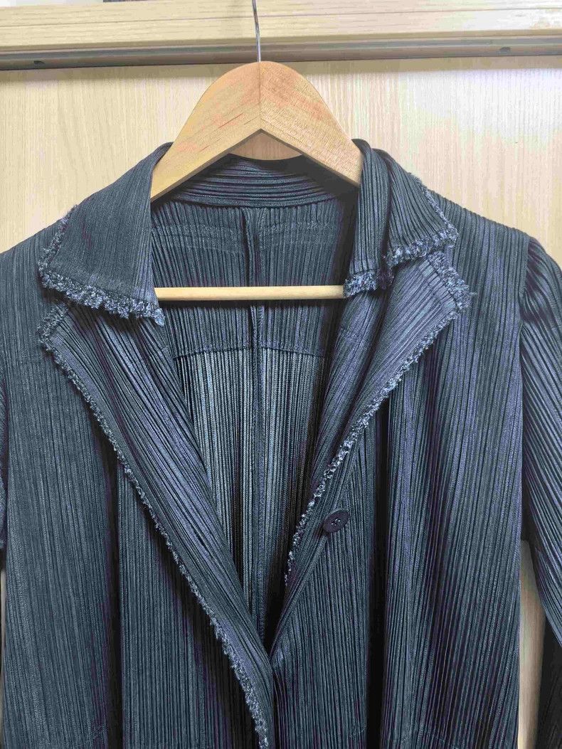 Issey Miyake issey miyake size:2 A long black coat Size XXS / US 00 / IT 34 - 2 Thumbnail