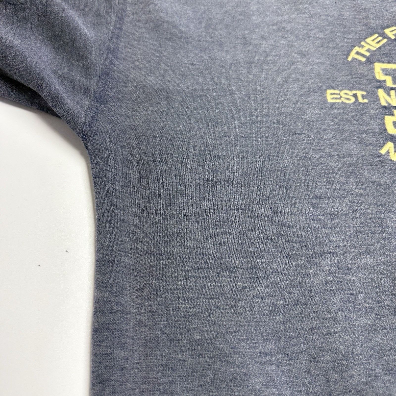 Vintage Vintage Notre Dame Sweatshirt Mens Large 24x27 Fighting Iris Size US L / EU 52-54 / 3 - 5 Thumbnail