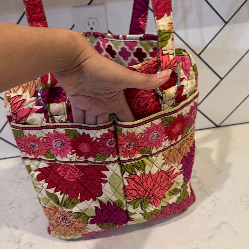 Vera Bradley Vera Bradley Hello Dahlia quilted cotton shoulder tote bag Size ONE SIZE - 7 Thumbnail