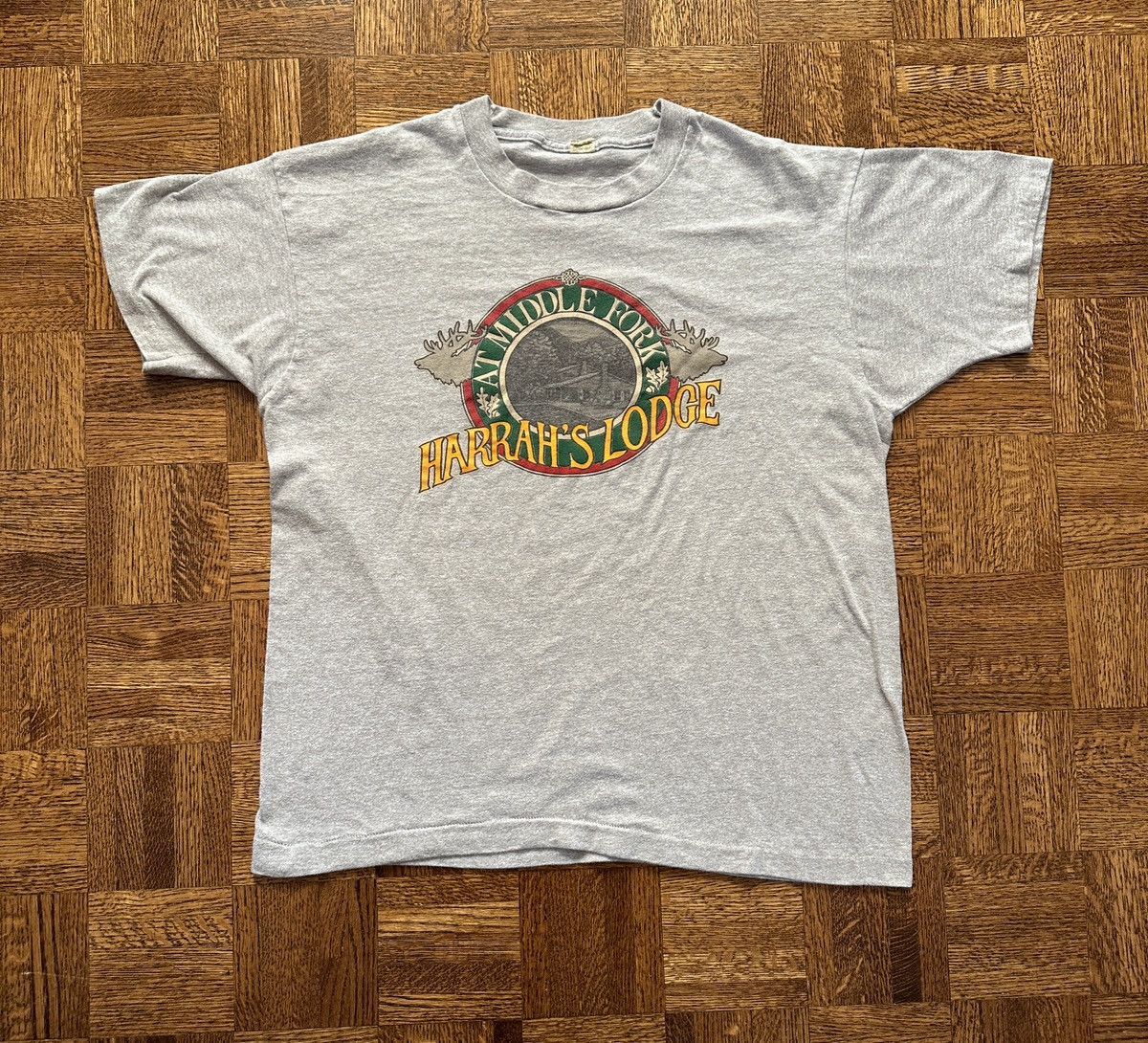 Vintage Vintage 80s Harrah's Lodge Middle Fork Graphic Tee Size US XL / EU 56 / 4 - 1 Thumbnail