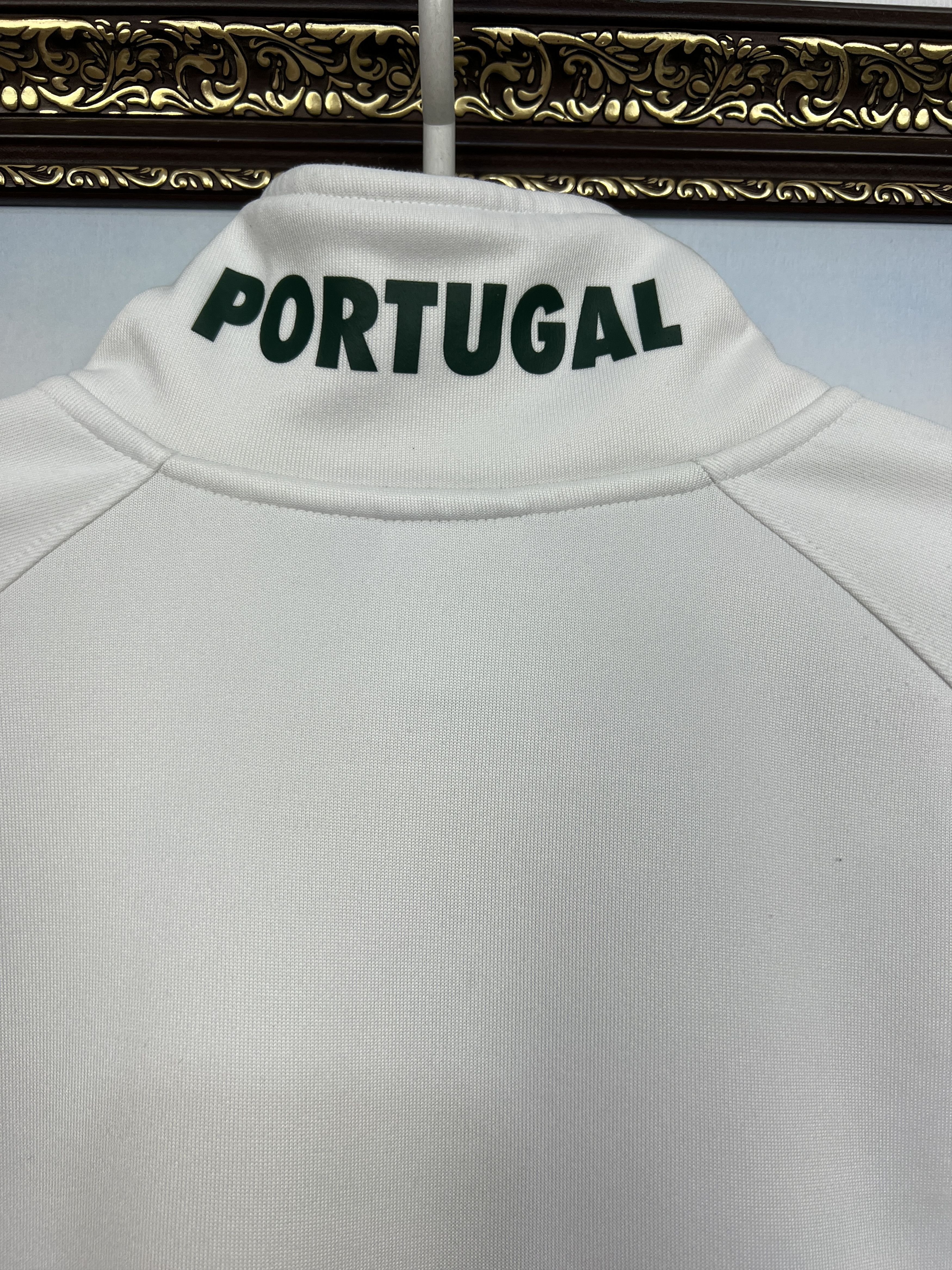 Nike Vintage Nike Portugal Football Jacket Soccer Track Top Zip Size US M / EU 48-50 / 2 - 13 Thumbnail