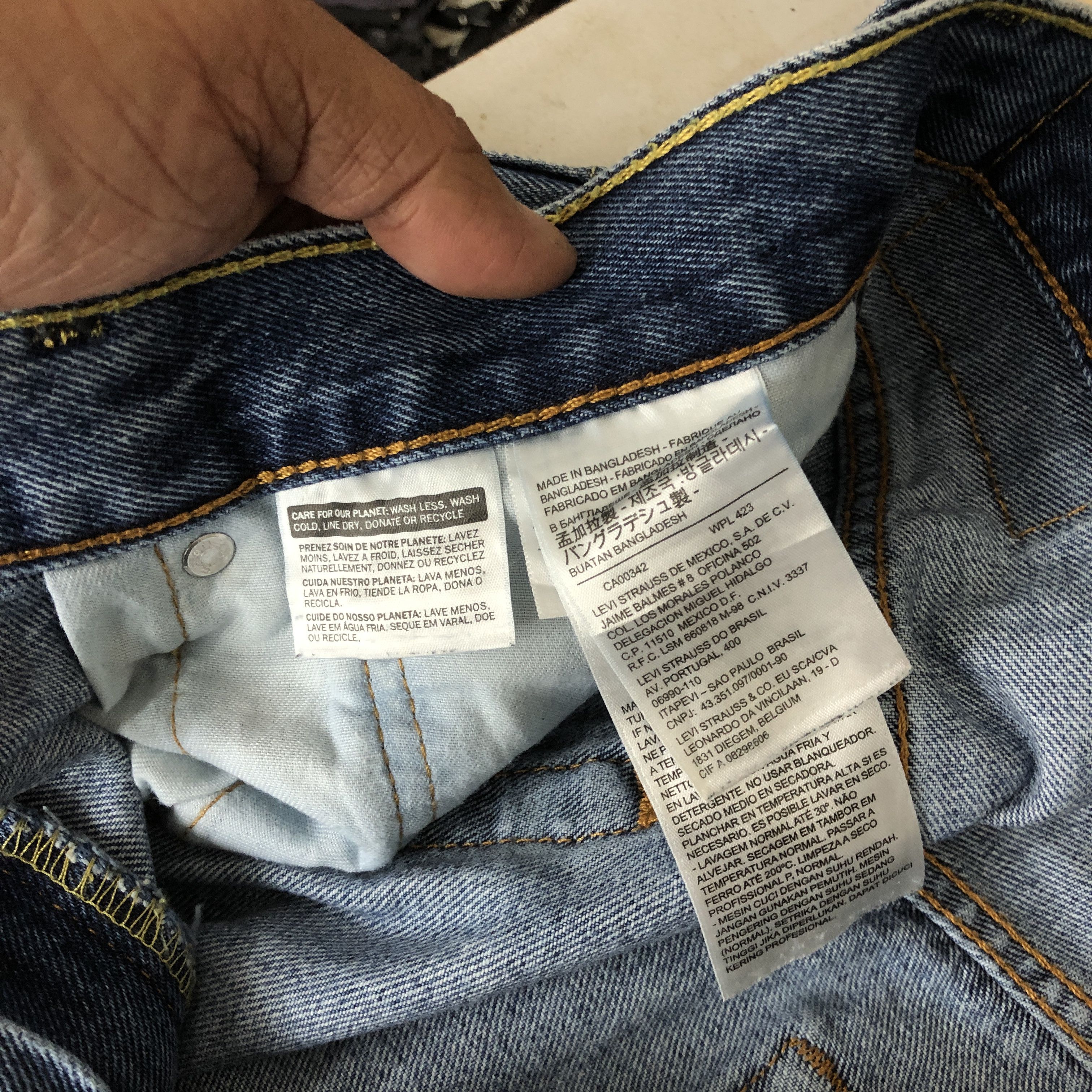 Levi's Vintage Y2K Levis 550 Faded Jeans Distressed Levi's Denim Size US 30 / EU 46 - 9 Thumbnail