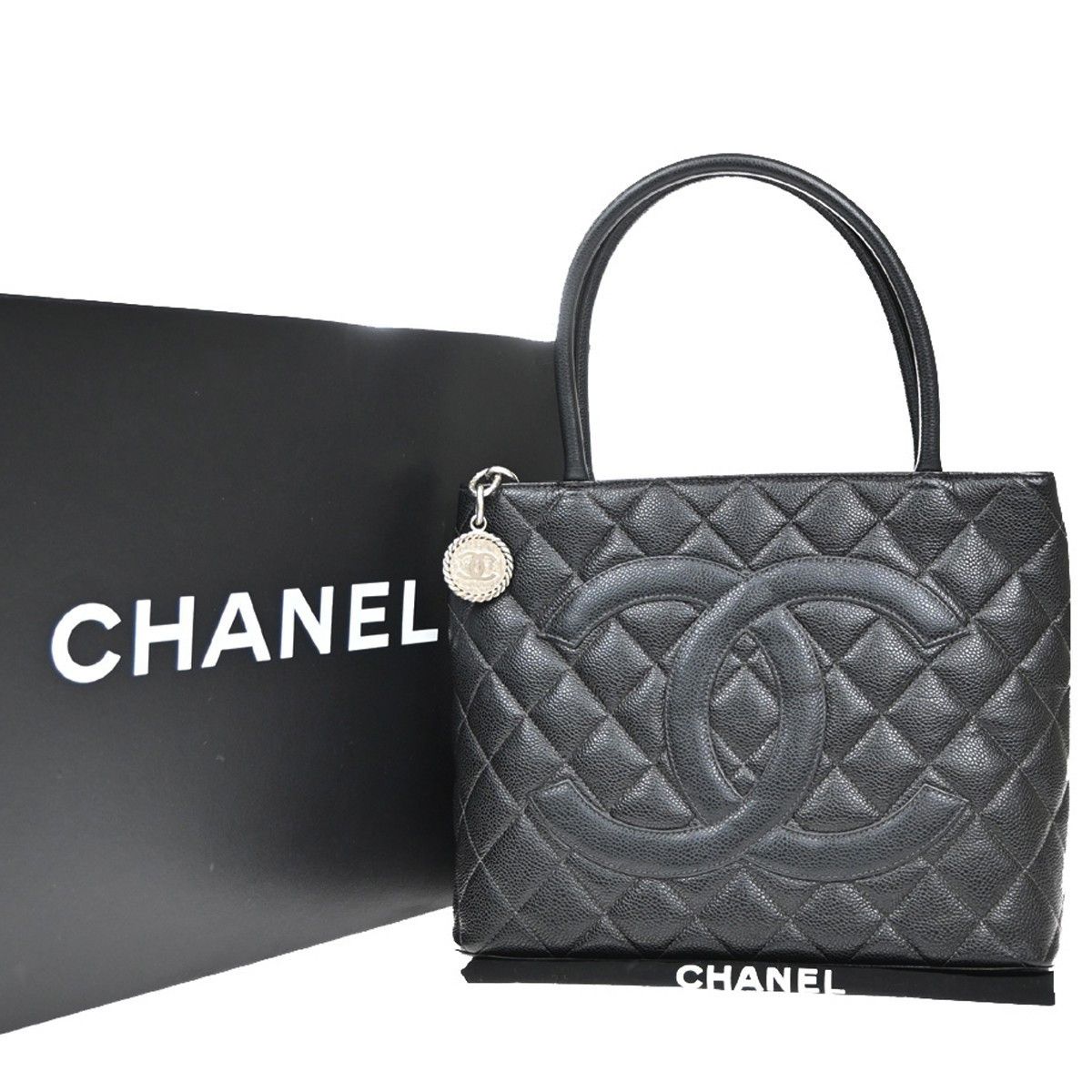 Chanel Chanel Medallion Tote Quilted Caviar Size ONE SIZE - 1 Thumbnail