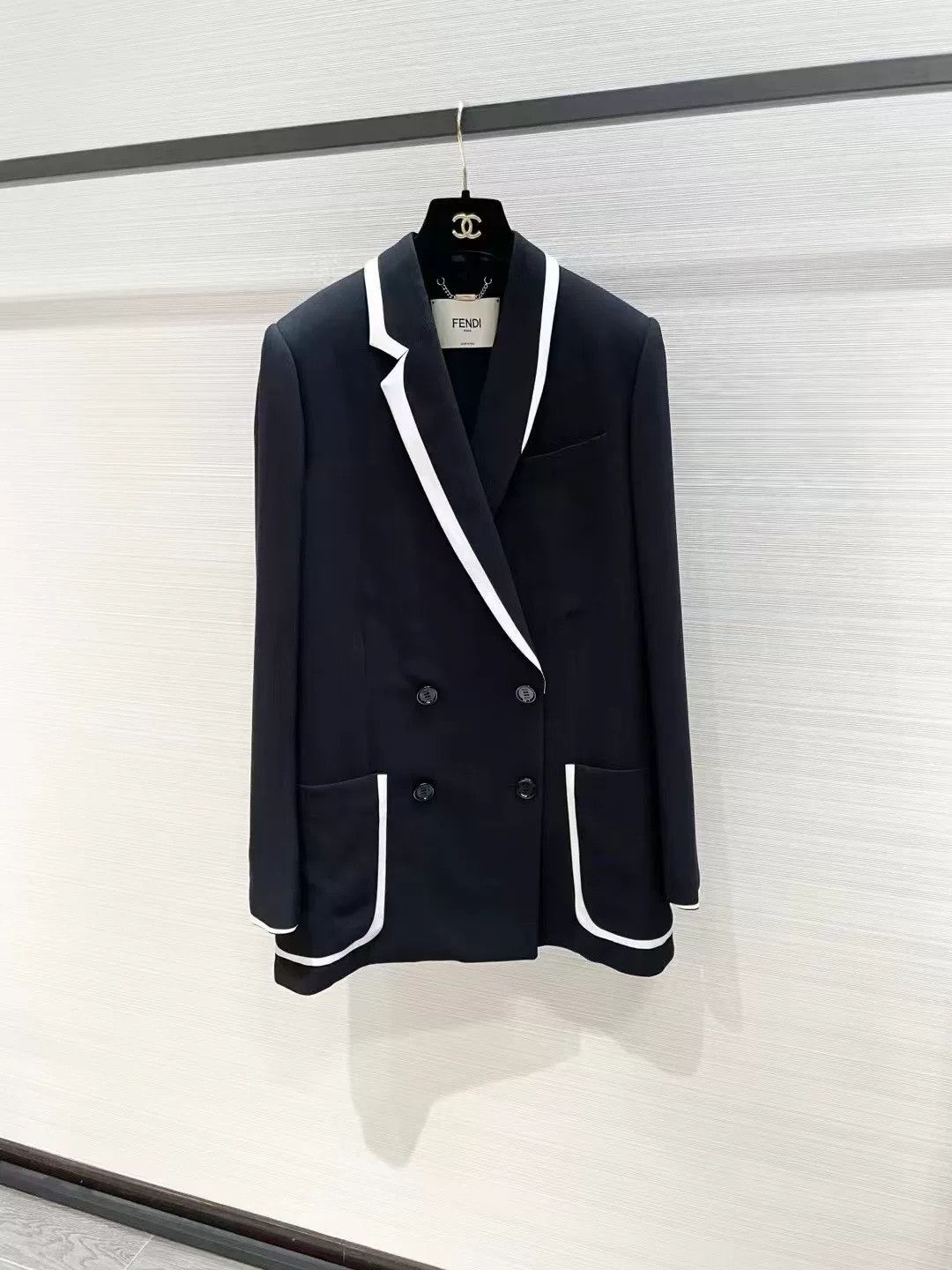 Fendi Fendi Black White Blazer Size40 Size US S / EU 44-46 / 1 - 1 Thumbnail
