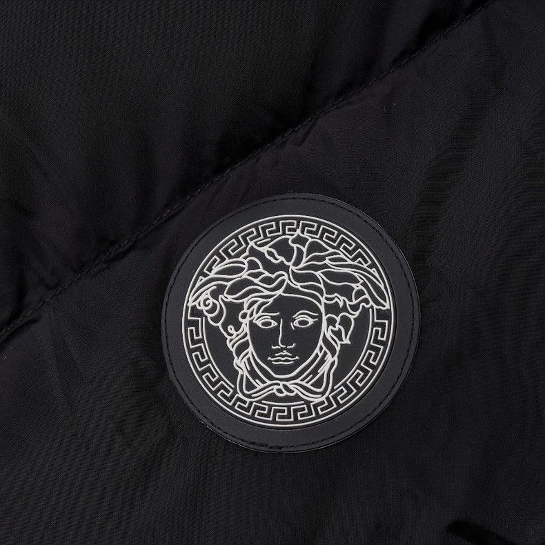 Versace Versace Wear a padded jacket on both sides Size US S / EU 44-46 / 1 - 3 Thumbnail