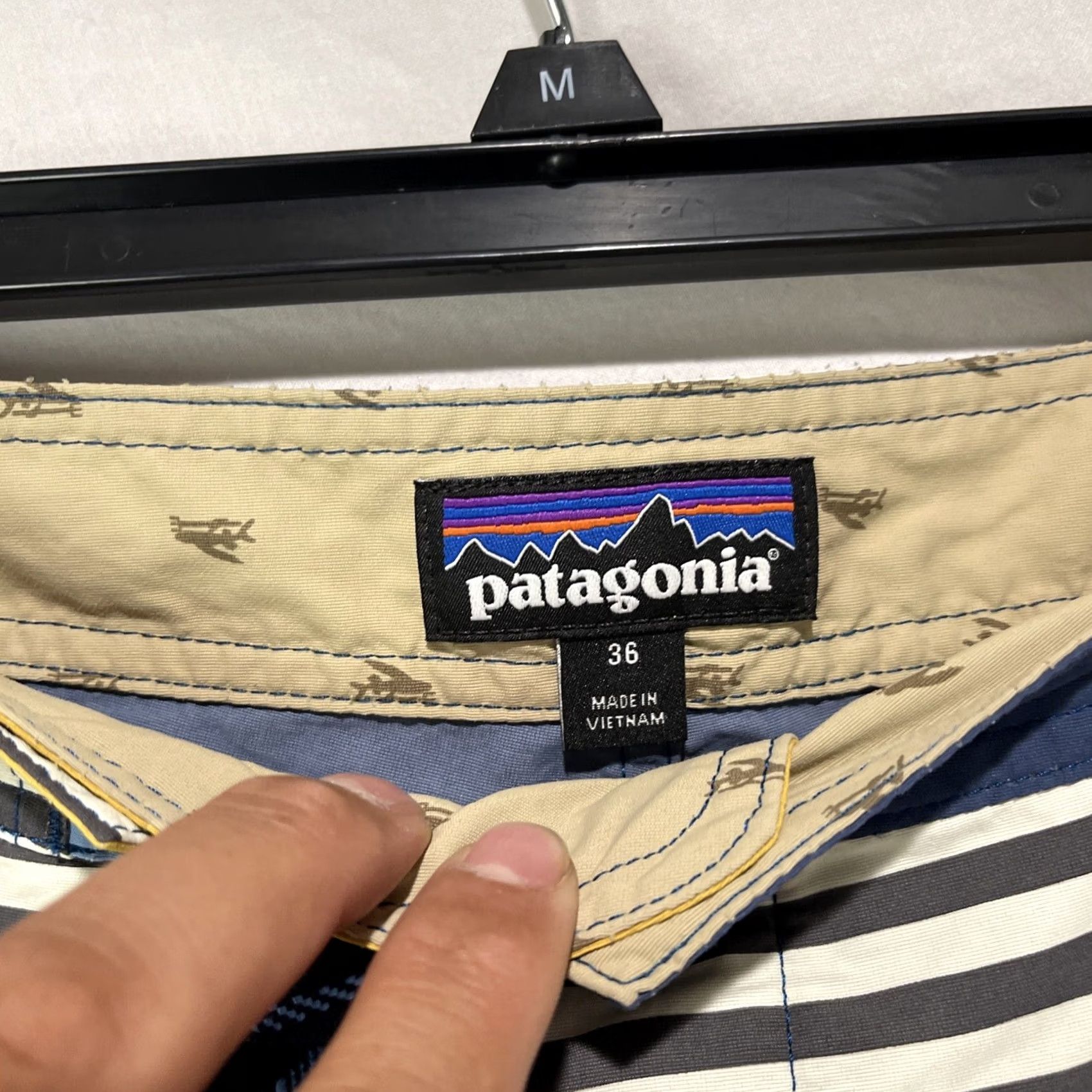 Patagonia Patagonia Board Shorts Mens 36 Blue Beach Swim Surfing Drawstring Zip Pocket Size US 36 / EU 52 - 5 Thumbnail