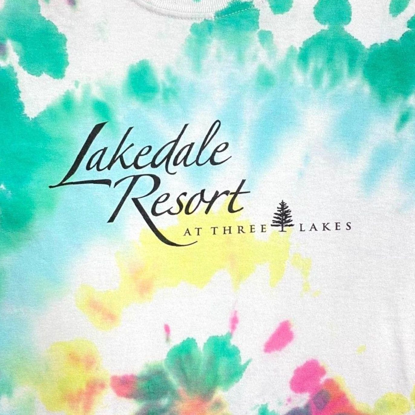 Gildan Lakedale Resort “At Three Lakes” Souvenir Spellout Graphic Tie Dye T-Shirt Large Size US L / EU 52-54 / 3 - 3 Thumbnail