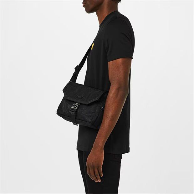 Versace o1g2r1mq0824 Small Medusa T-Shirts in Black Size US S / EU 44-46 / 1 - 5 Thumbnail